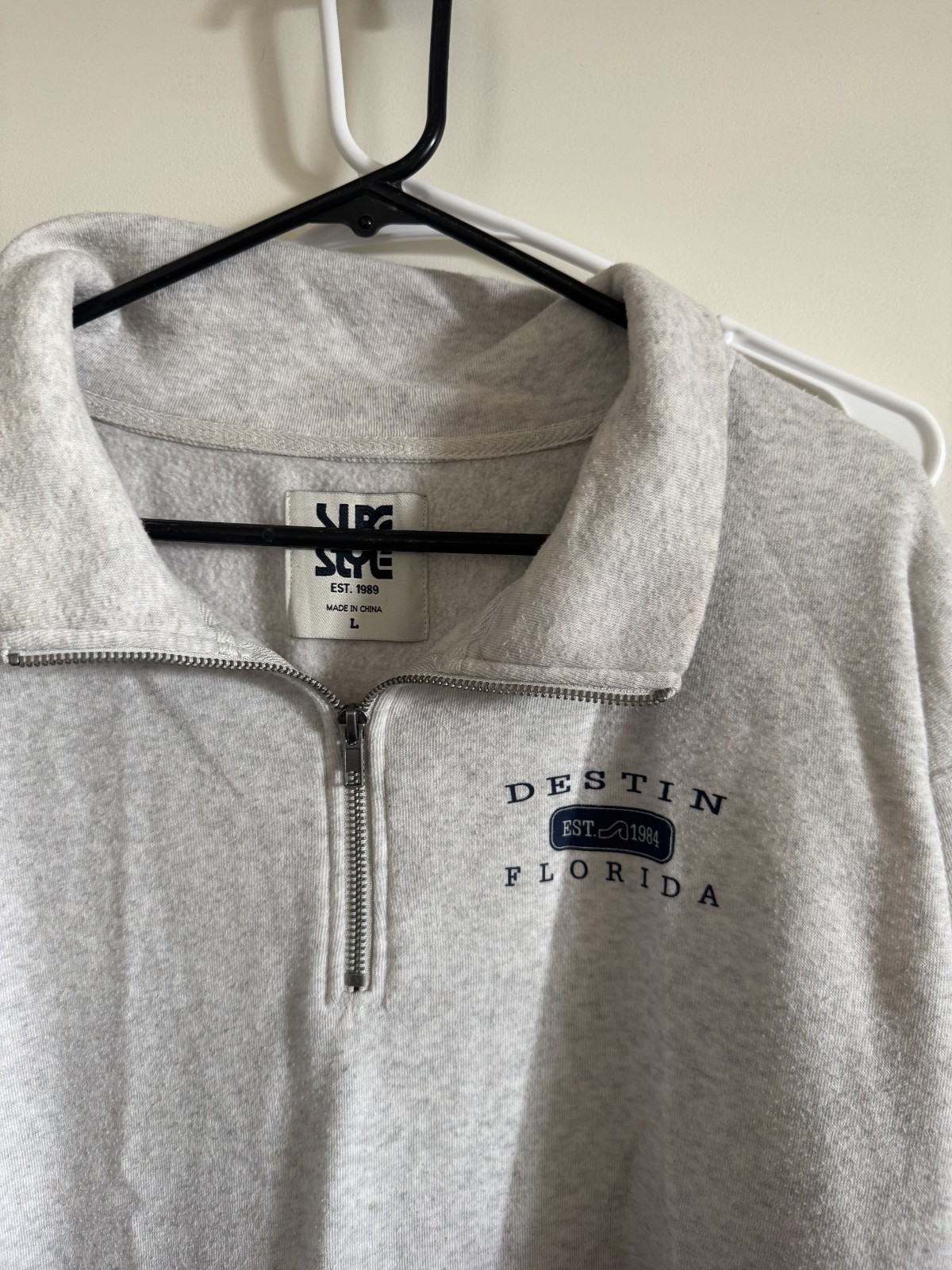 Pullover Zip Destin Florida Surf Style Size: Large Gray