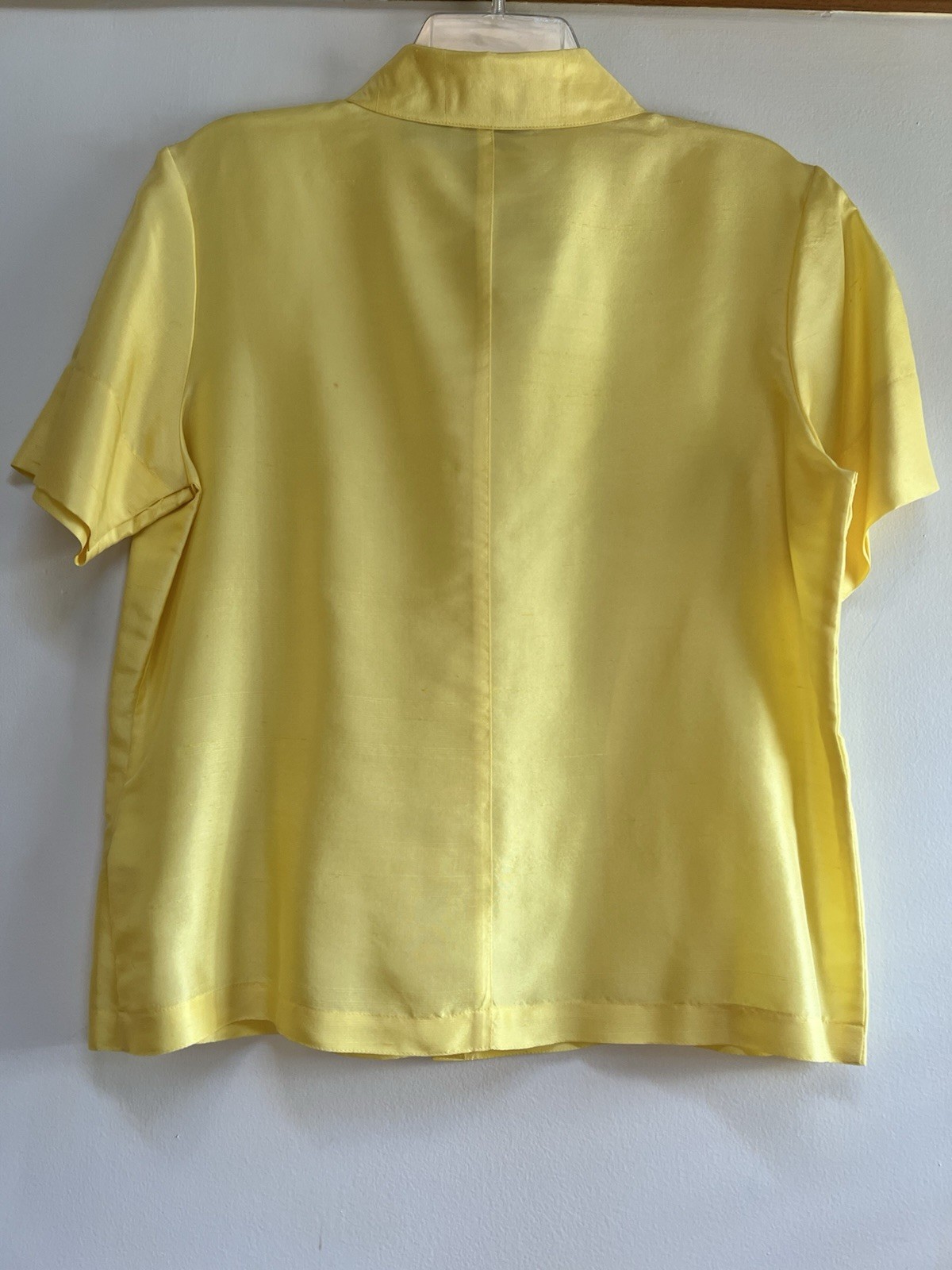 Kathy Ireland Essent Yelow Silk Short Sleeve Buttonup Shirt Blouse Deadstock NWT