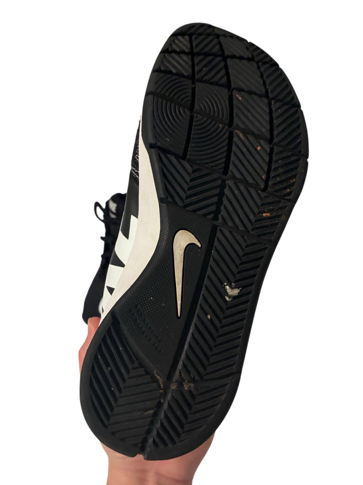 Nike Team Hustle D7 Low Black/White Youth Size 6Y Shoes