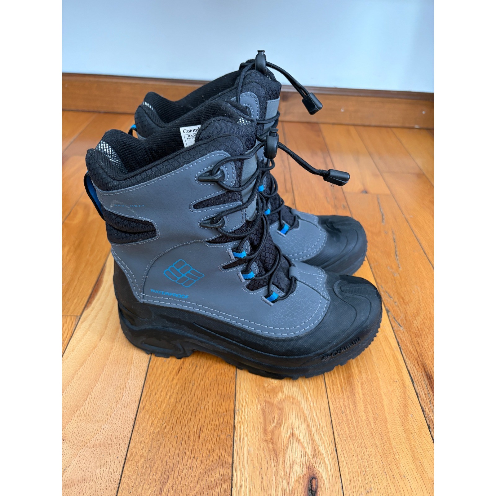 Columbia Kids’ Bugaboot Celsius waterproof insulated winter boots size 5