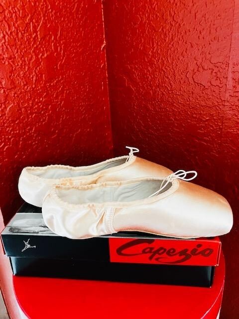 New NIB Capezio Tiffany #128 ballet dance pointe shoes ALL SIZES available