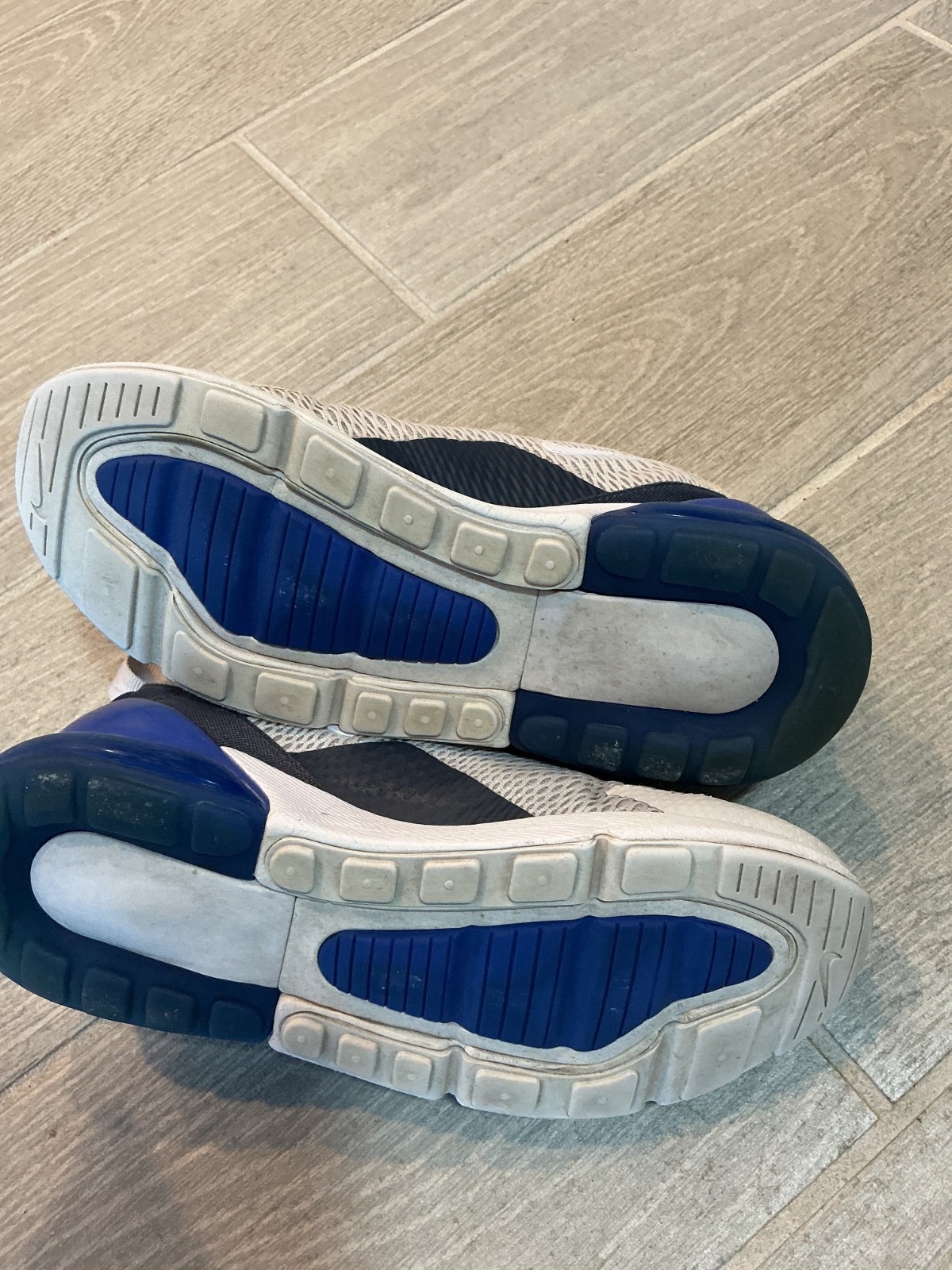 Nike Air 270 Gray Blue White Play School Sneakers Kids Sz 2Y AQ2372-041