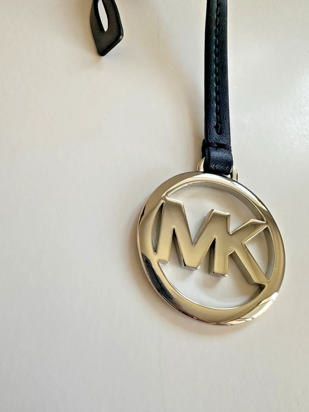 NEW MICHAEL KORS SILVER MK LOGO PURSE CHARM FOB BLACK SMOOTH LEATHER 7.75