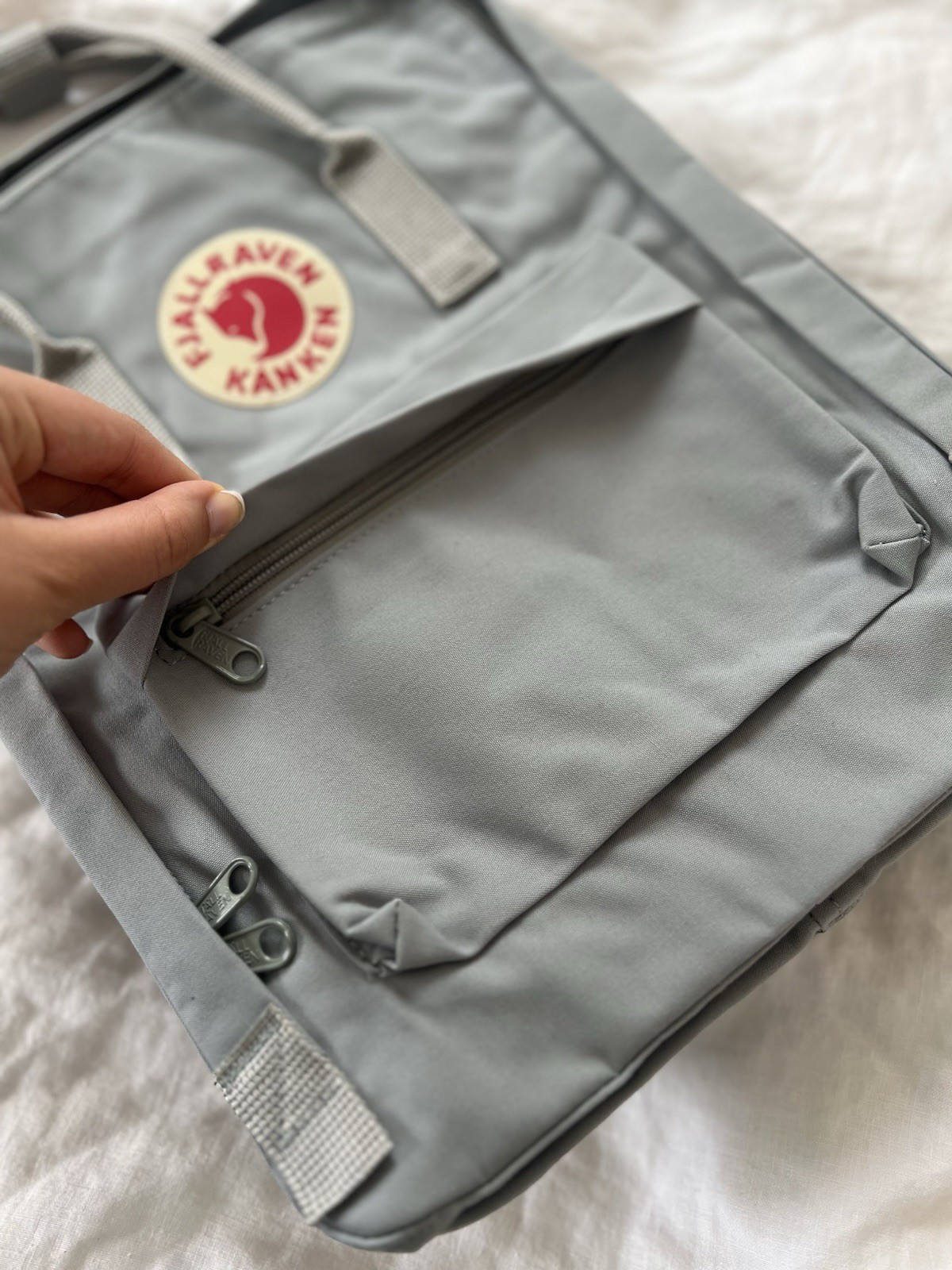 Fjallraven – Kanken Backpack – Fog Size A Smaller Version/ 16L