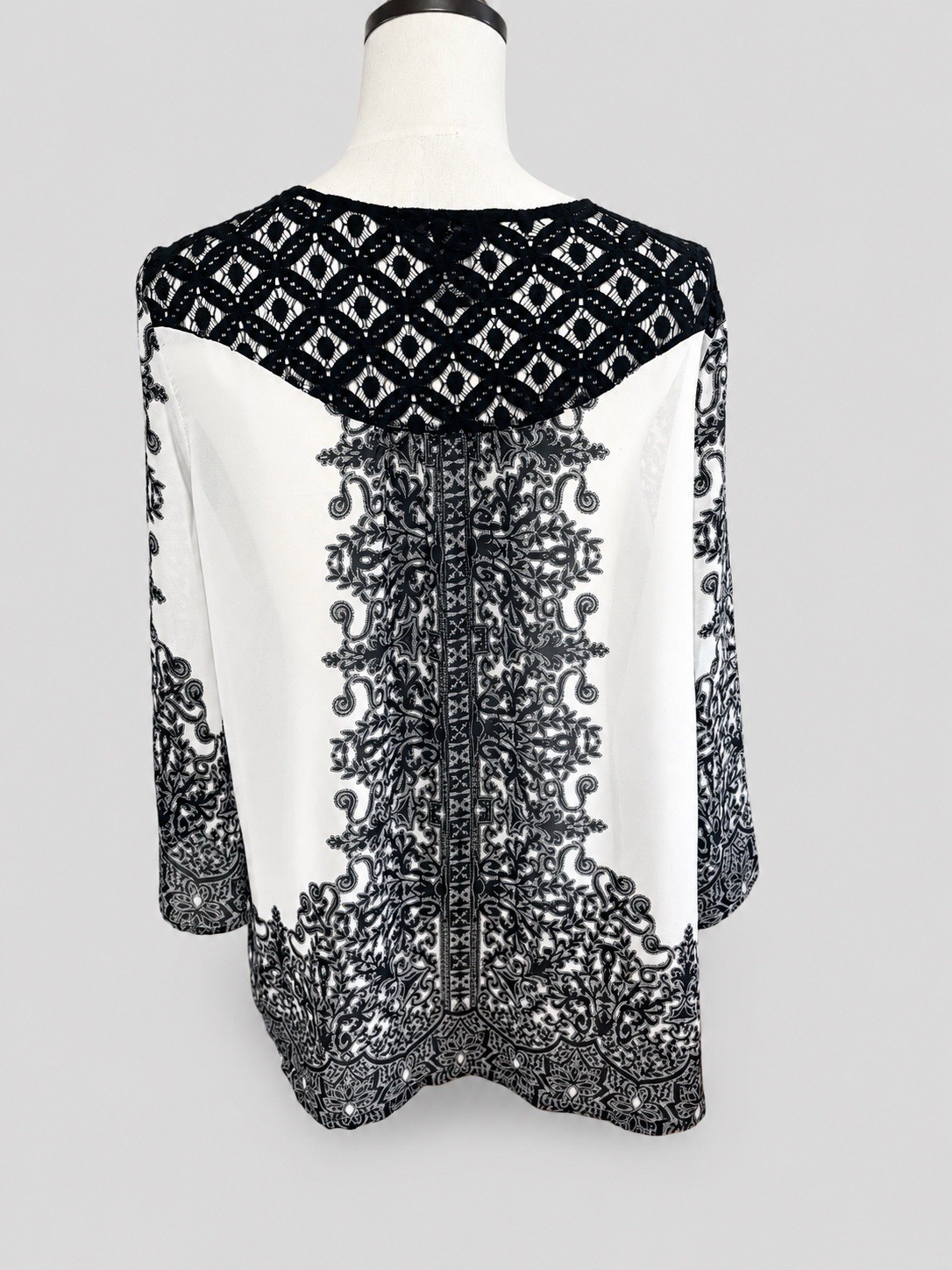 Ali Miles XL Black White Lace Print Tunic Top Bell Sleeve Slit Cuff Boho Chic