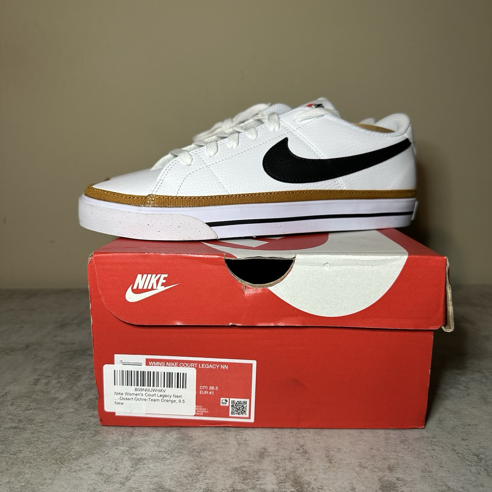 SIZE 9.5- Nike Womens Court Legacy Nn White Fashion Sneaker DH3161-100