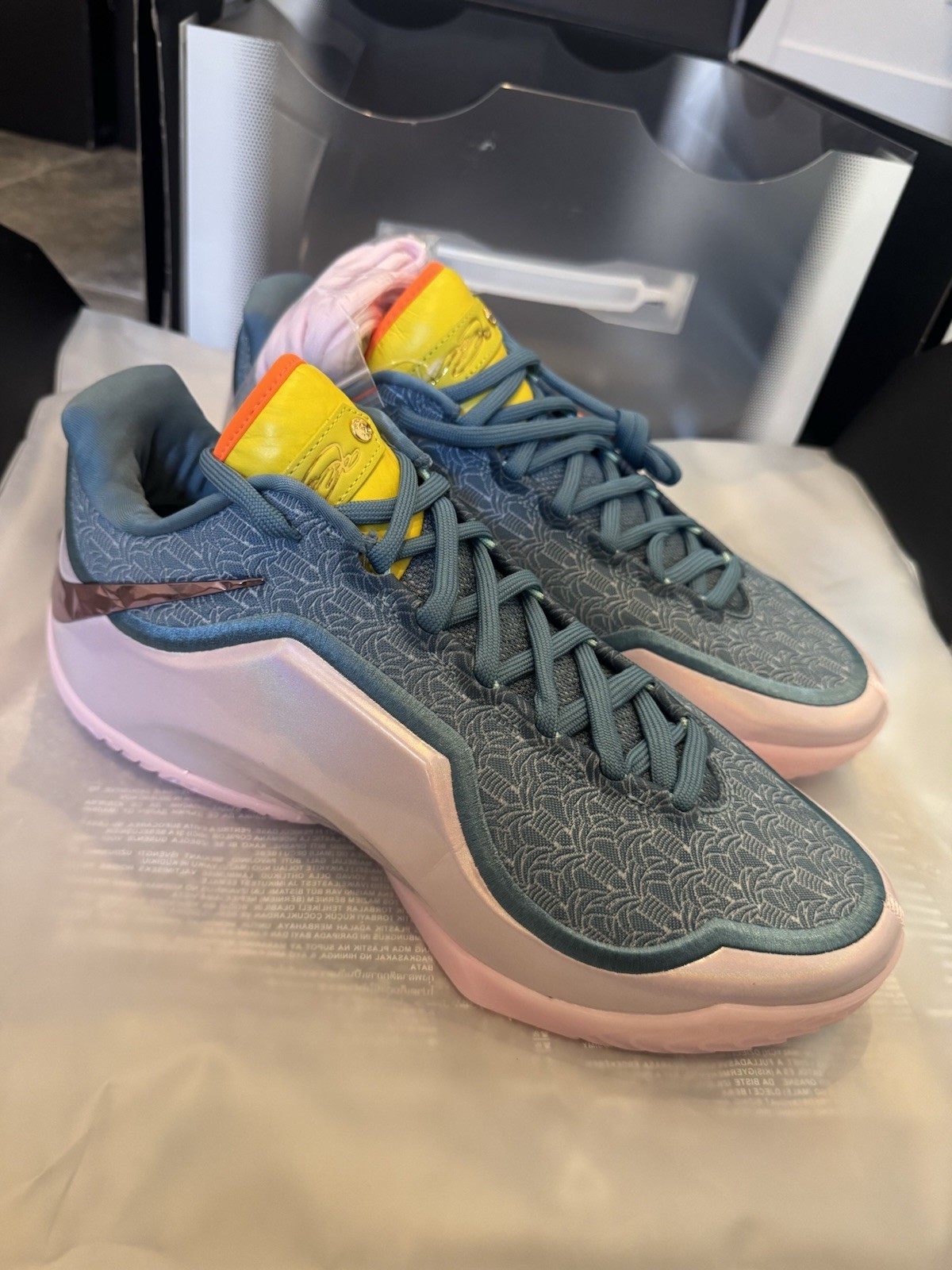LEBRON XXIII SMOKEY BLUE/MULTI-COLOR BLEU FUMEE Size 14 NEW In Box IH1513 001