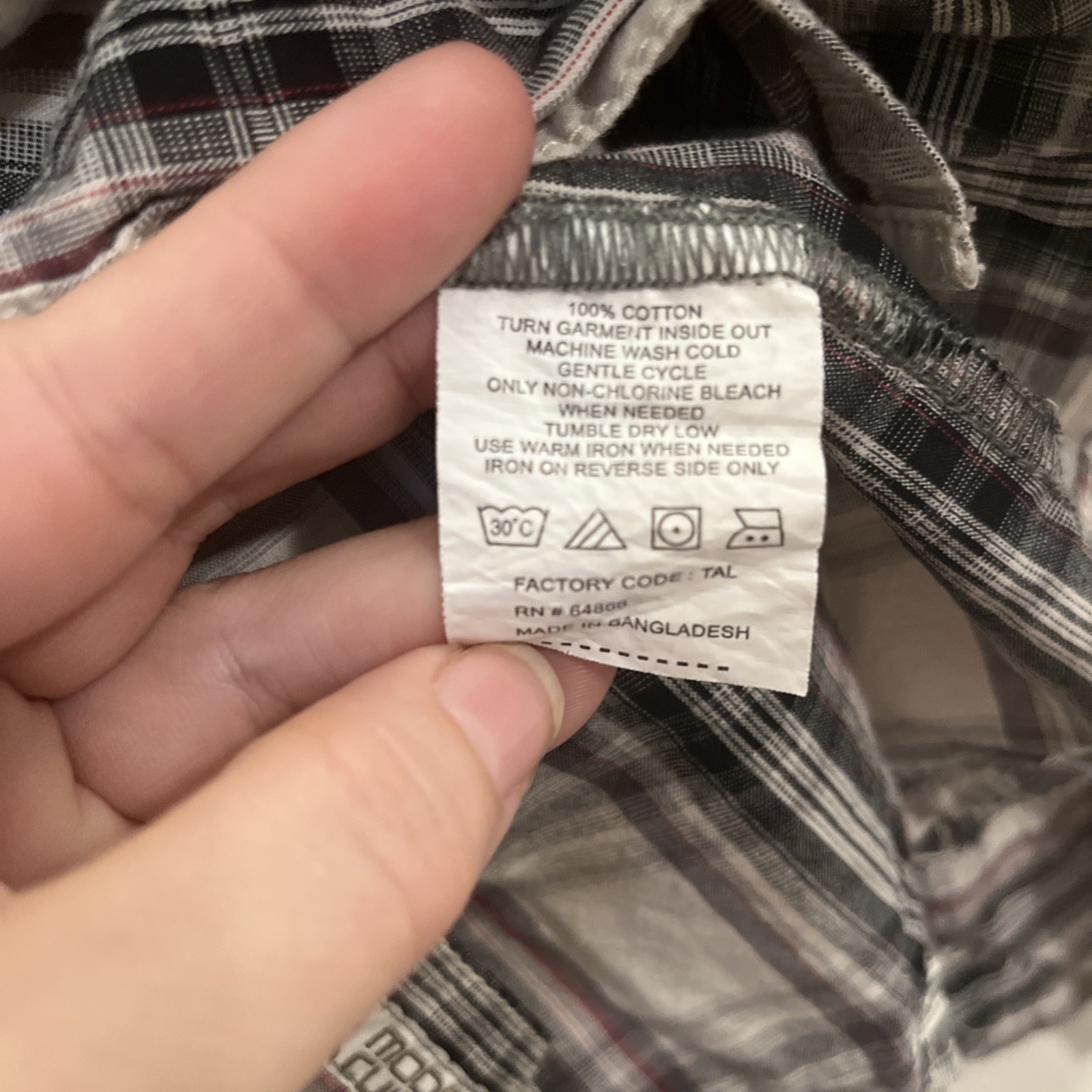Modern Culture Men’s Western Wear Size XL Button Down Front Plaid Gray & Red