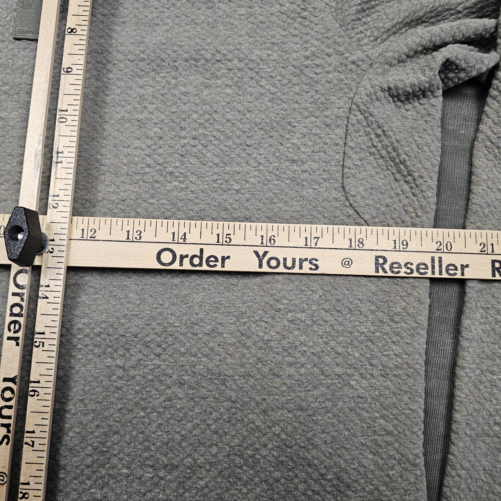 Lululemon At Ease Hoodie Mens Small Gray Textured Knit Pullover Zip Pockets