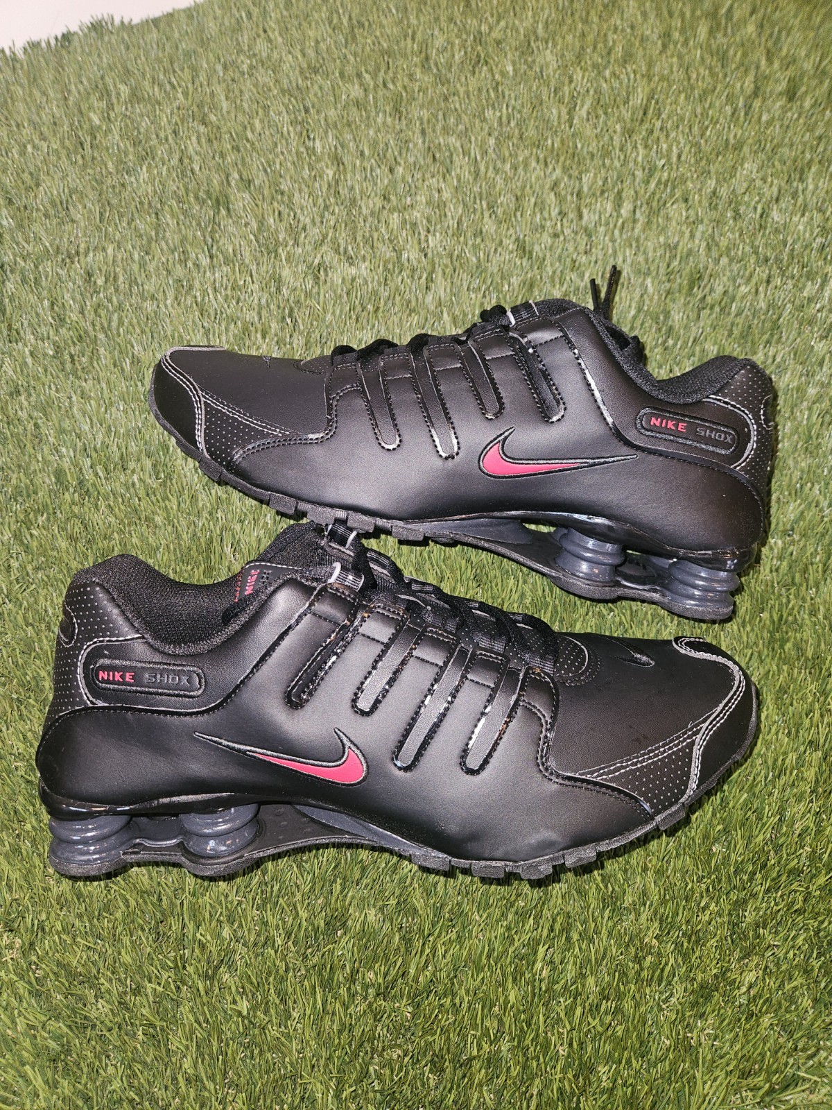 Size 11.5 – Nike Shox NZ (378341 017) Black Varsity Red