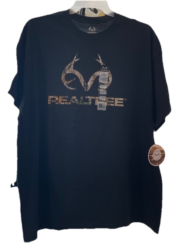 Men’s Real Tree, Mossy Oak , Or Unbranded T-shirts size S, M, L, or XL
