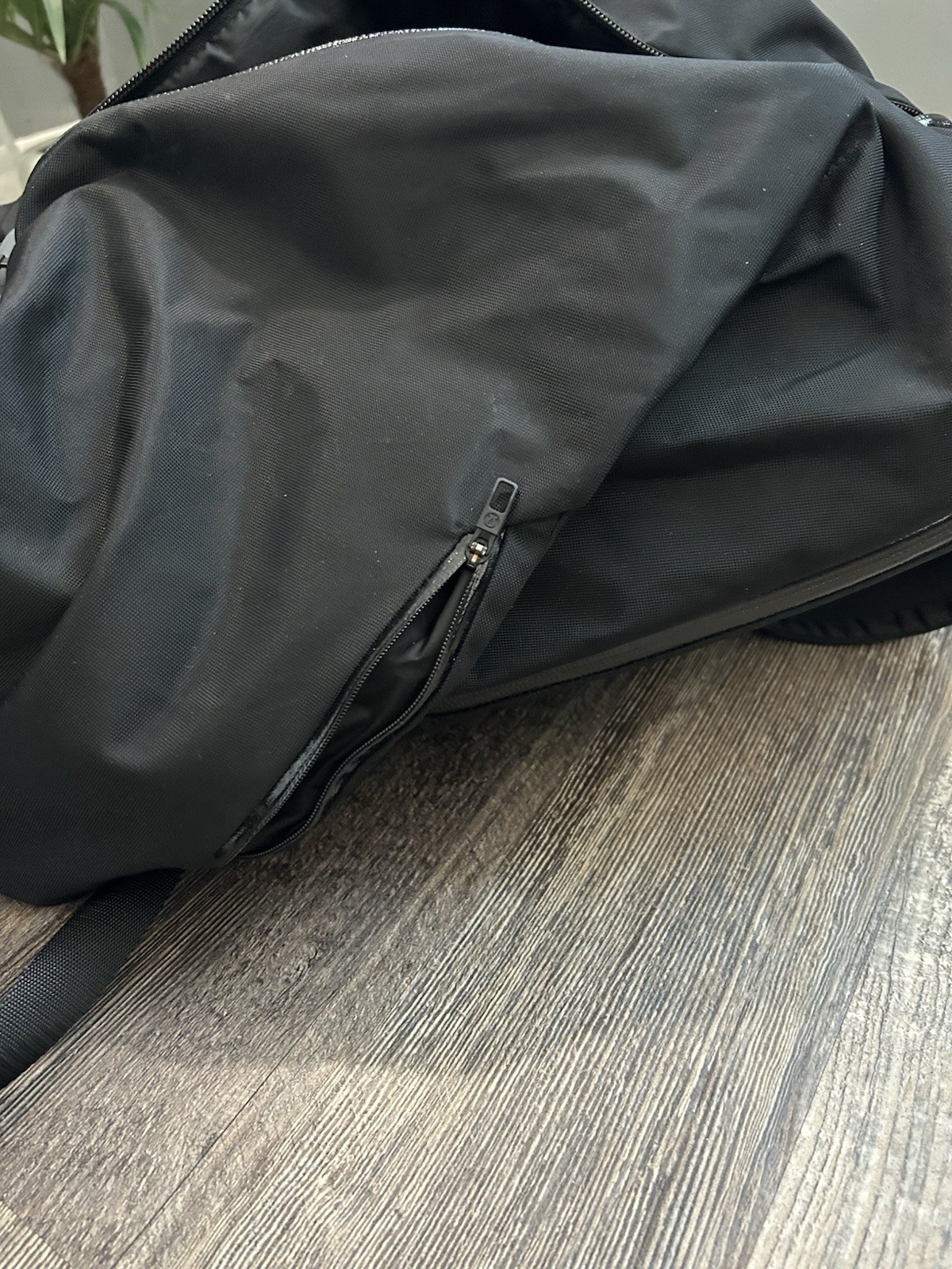 EUC Lululemon Para Backpack 23L Gym Yoga Bag