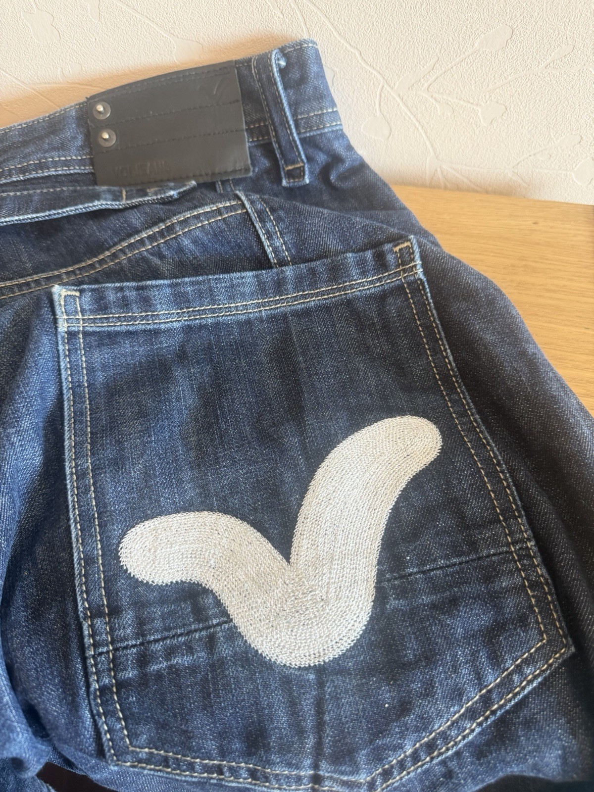 Voi Shearer Raw Y2K Back Pocket Print Button Fly Jeans W34 L34 (LB)