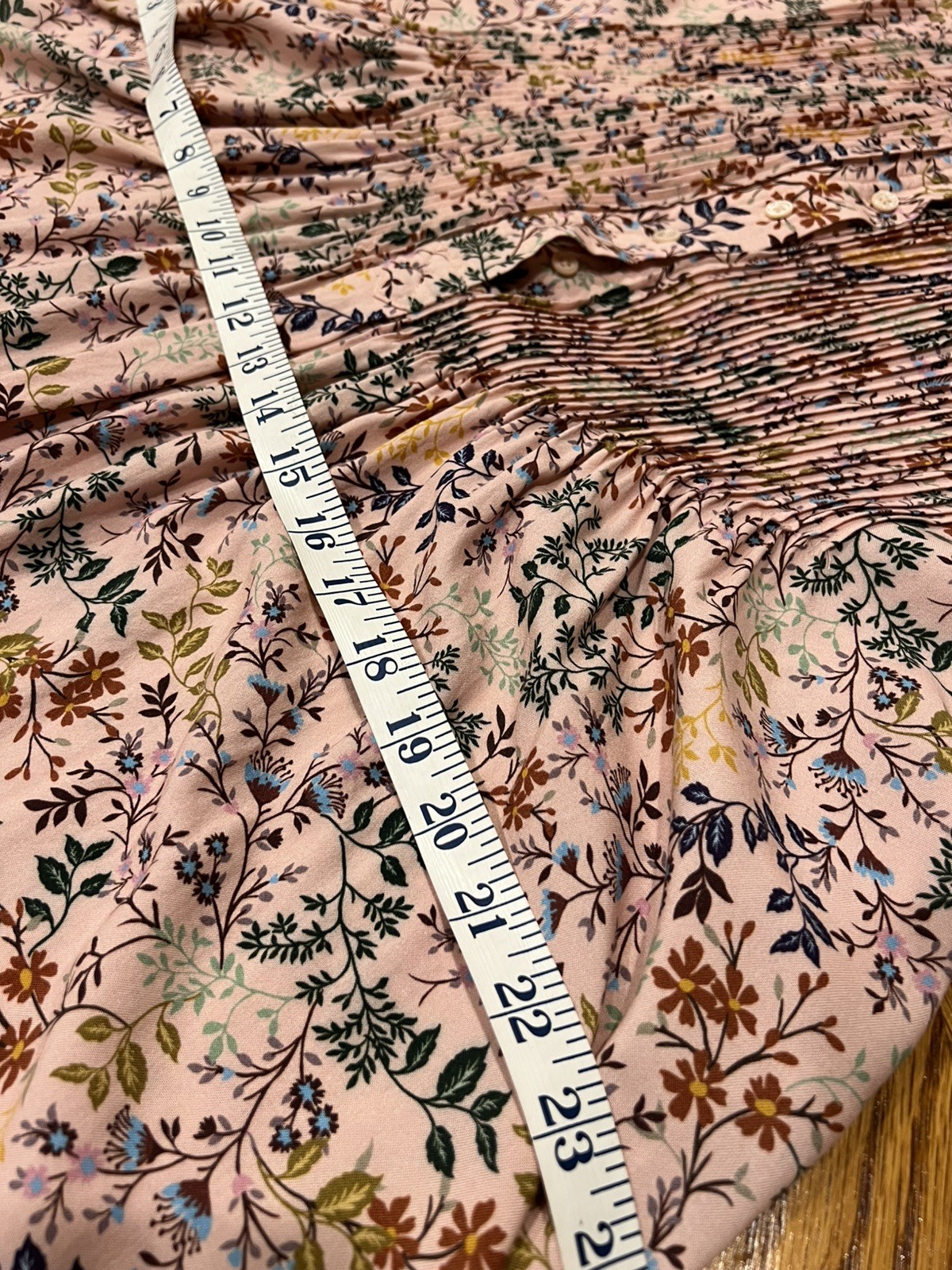 Sundance Popover Pink Floral Blouse XL Lightweight 100% Rayon Pleated Buttons