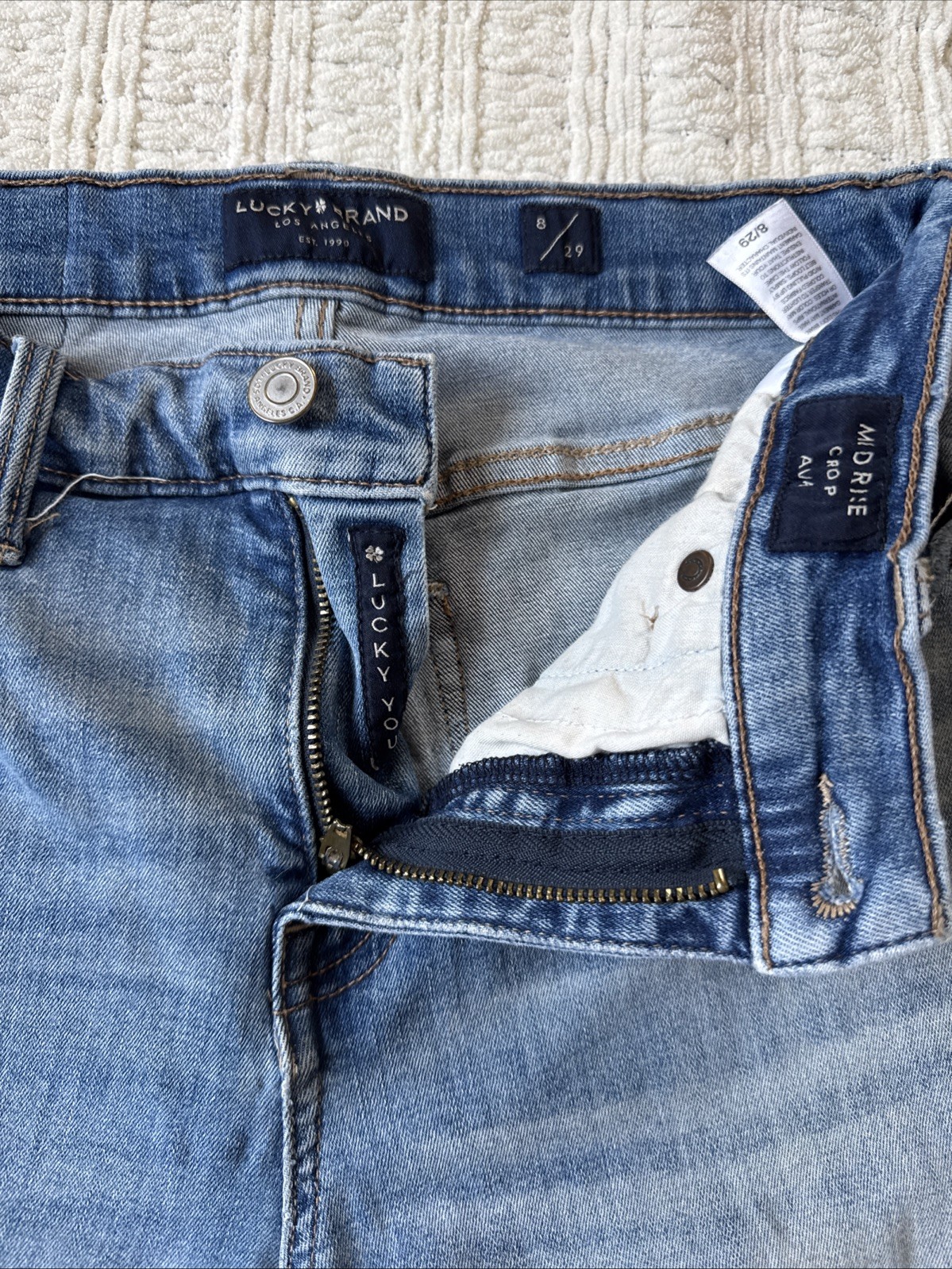 Lucky Brand Mid rise Jeans Womens Size 8/29 Mid Rise Relaxed Fit Denim J101