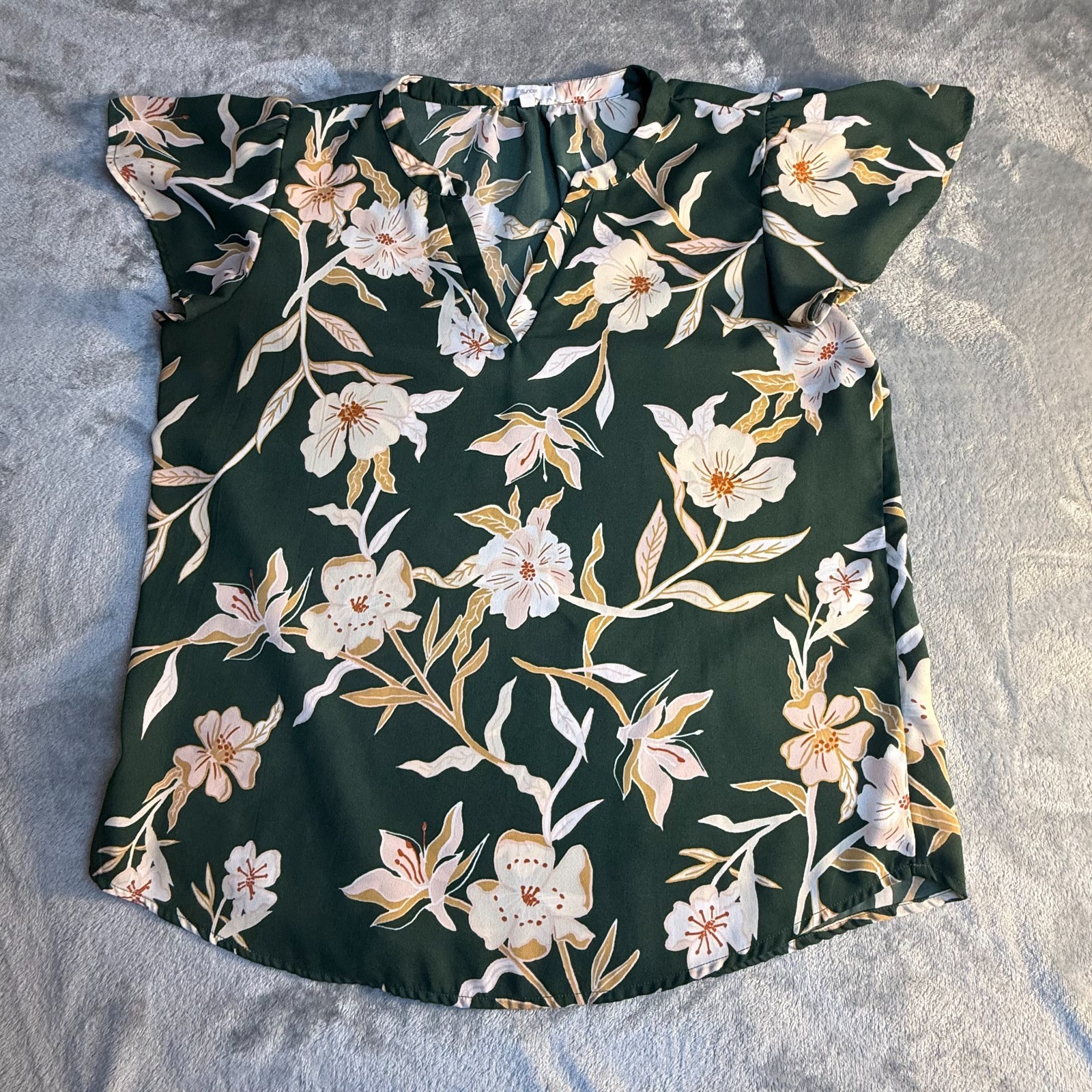 Maurices Green Floral Flutter Sleeve Blouse Women’s Large