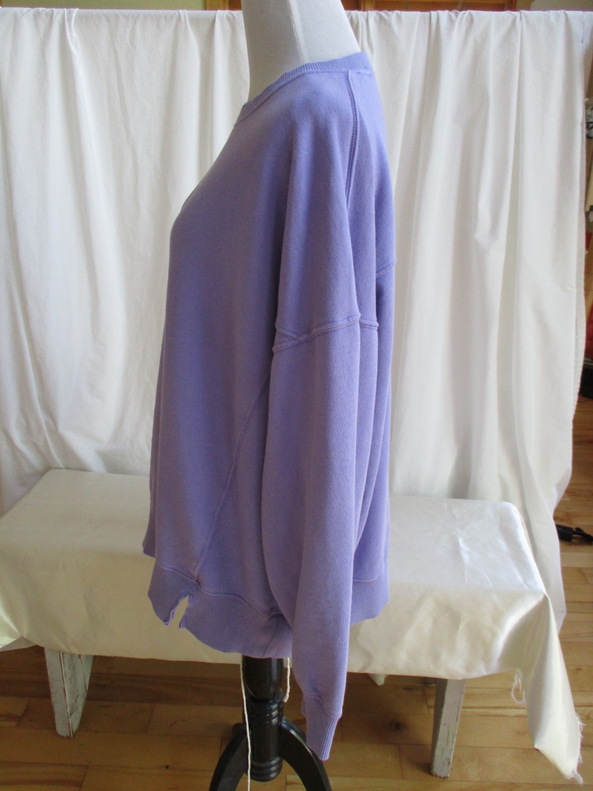 Aerie Size M The Chill Crew Sweatshirt Color Solar Violet