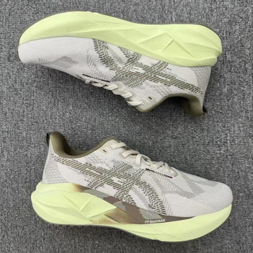US 8.5 – Asics Novablast 5 Men Shoe Running Sneaker Trainer No Box