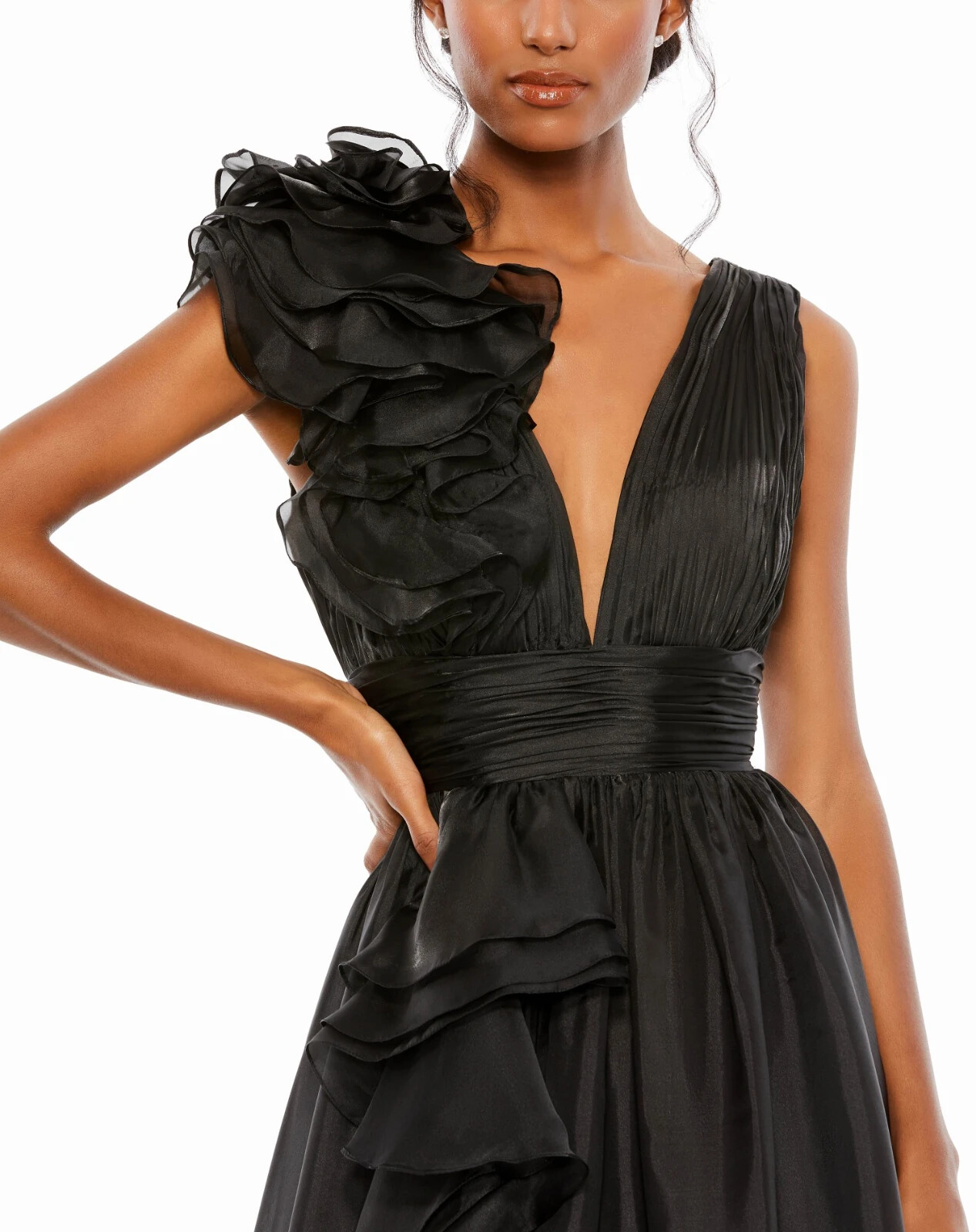 MAC DUGGAL 48856 Black Ruffle Shoulder V-Neck Empire Waist Maxi Ball-Gown 2 = XS