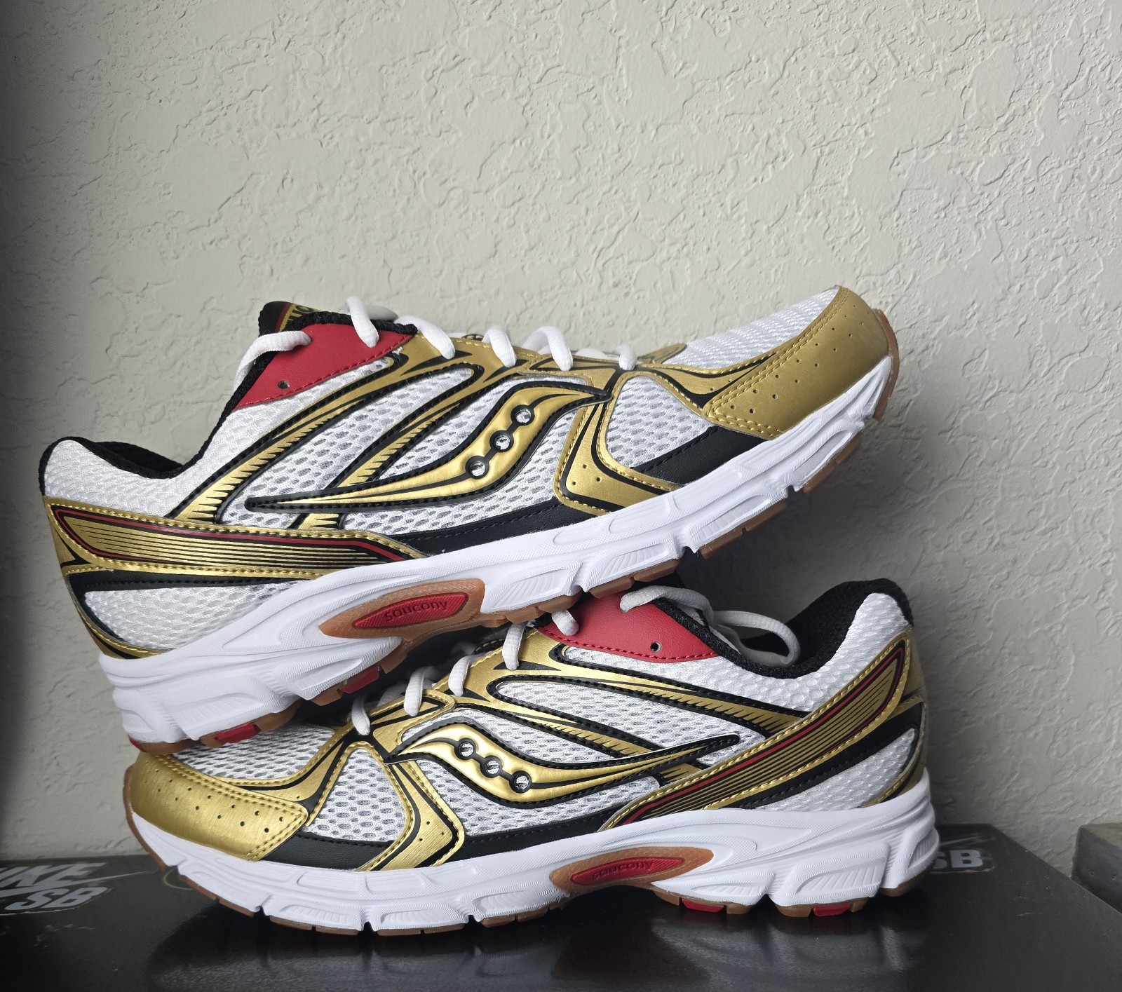 Size 10m – Saucony Ride Millennium Y2K Metallic Gold Red (NO BOX)