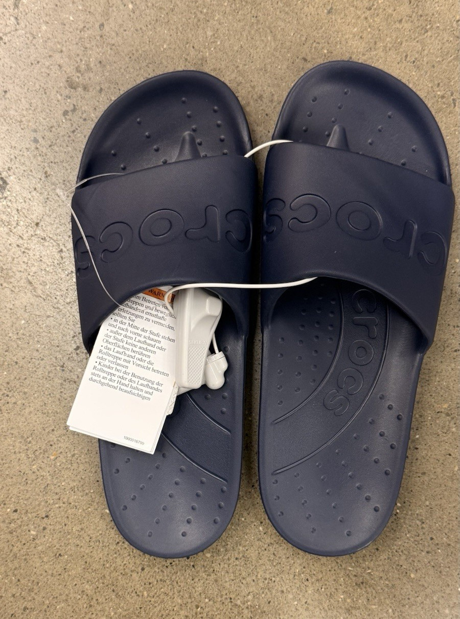 Crocs Women’s Navy Solid Slip-On Slide Sandals Synthetic Upper Logo US 6 W