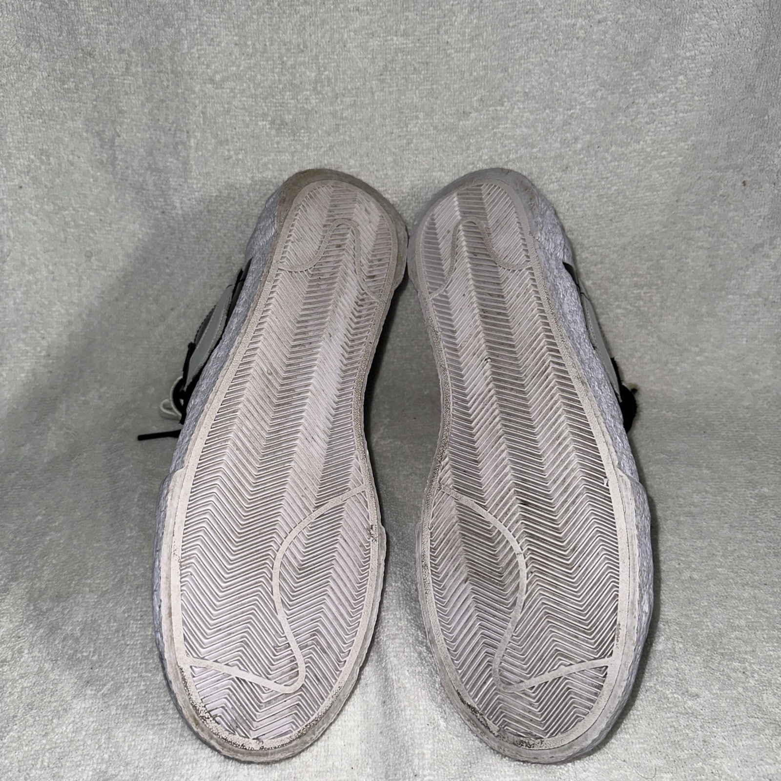 Size 10 – Nike sacai x Blazer Low Black Patent used