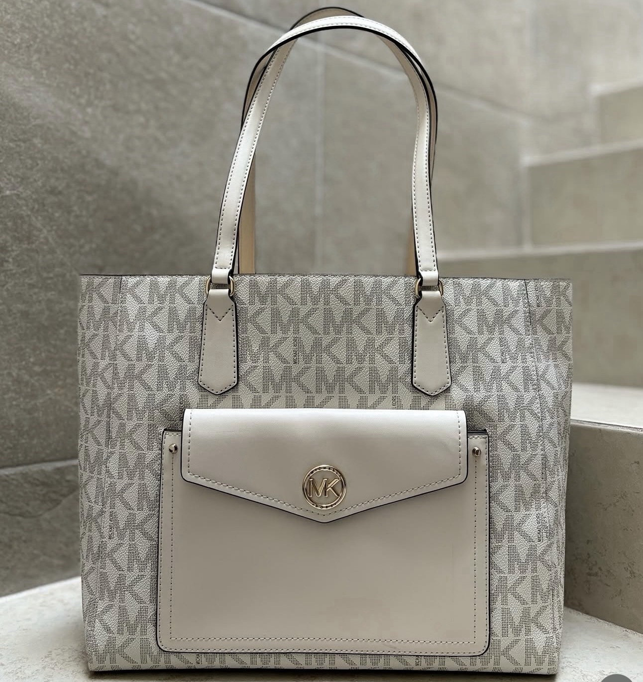 Michael Kors Women’s Beige/White Logo Print Tote Snap Closure Pouch Gold HW