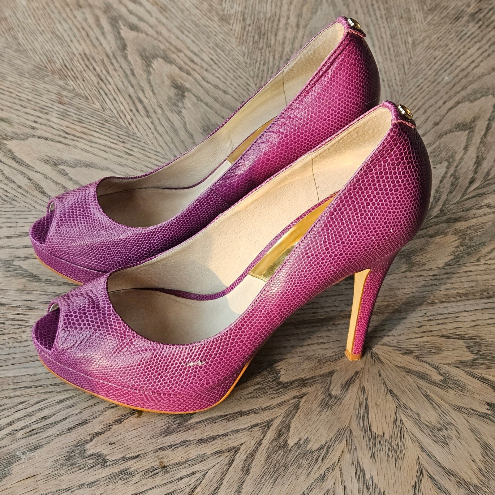 Michael Kors Peep Toe Platform Pumps Womens 8M Purple Lizard Embossed Heels