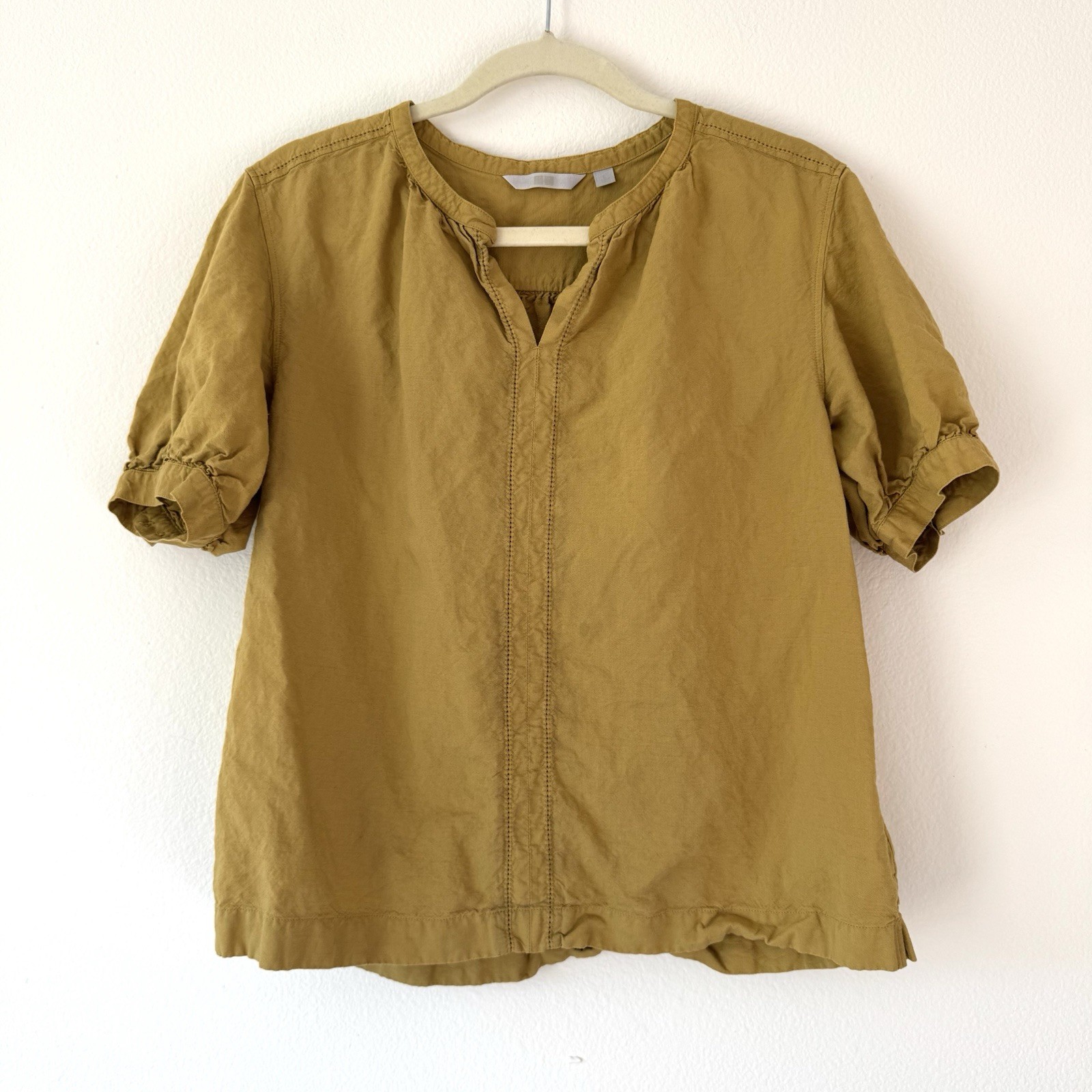 Uniqlo Linen Blend Volume Short Sleeve Blouse Womens Size Large Mustard Yellow