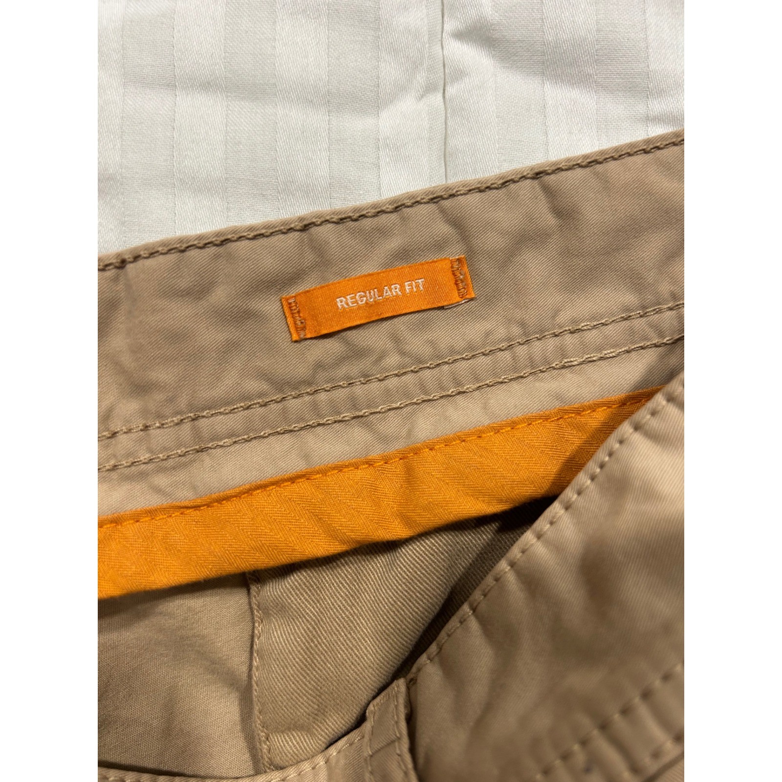 Hogo Boss Chinos Men 36″ Khaki Boss Orange Label Reguar fit. (734)