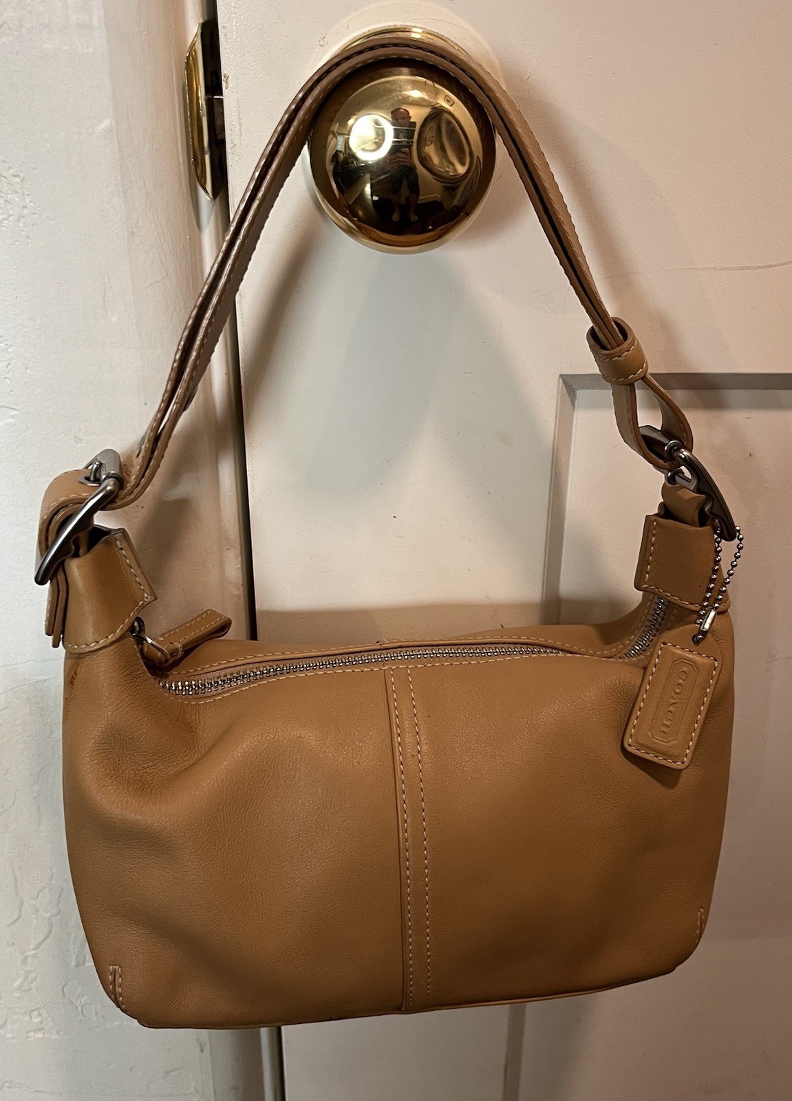 COACH 9564 British Tan Leather Legacy Demi Hobo Shoulder Bag Convertible Strap