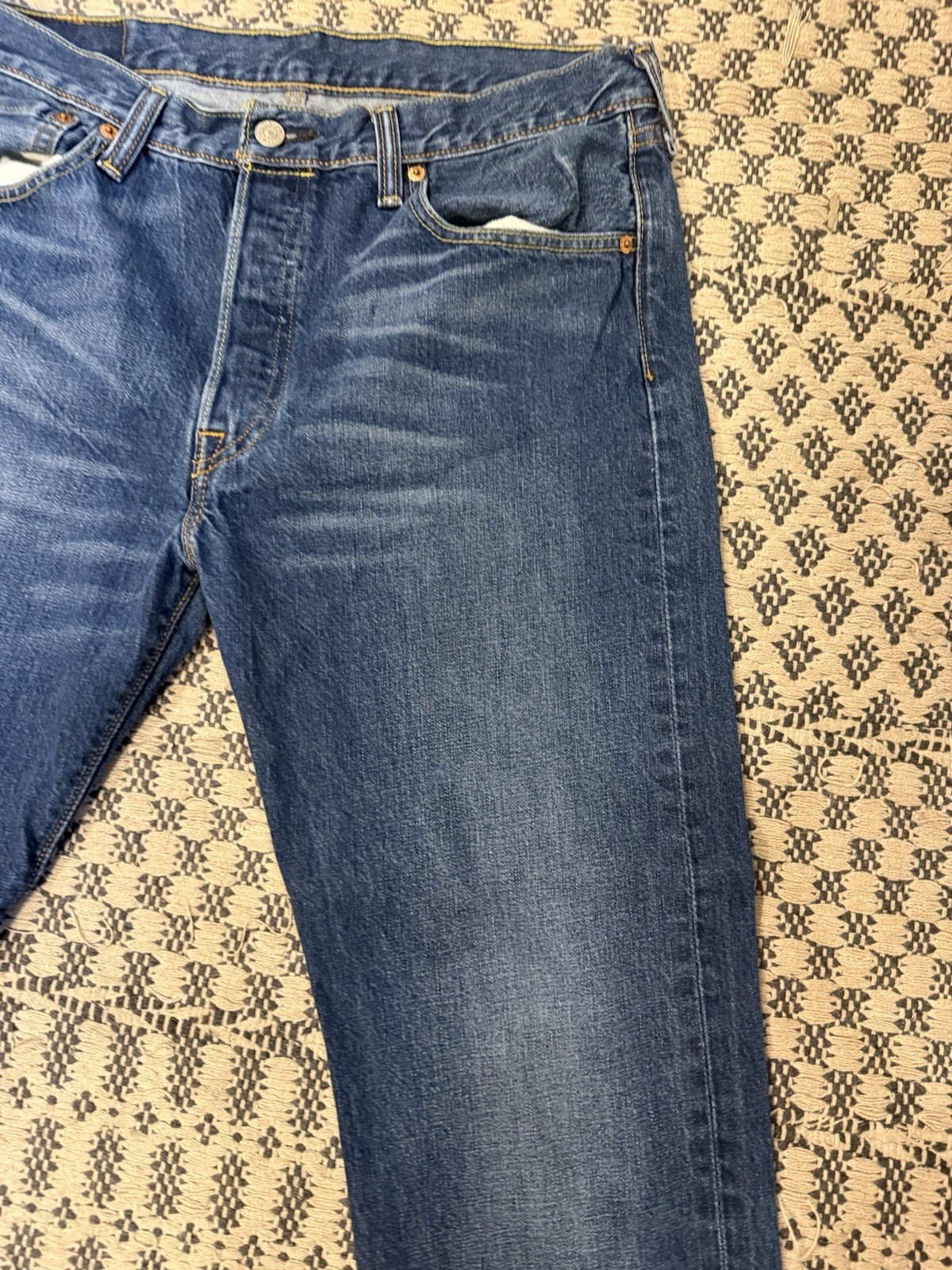 Levi’s Men’s 501 Original Fit Straight Leg Button Fly Jeans 34×32