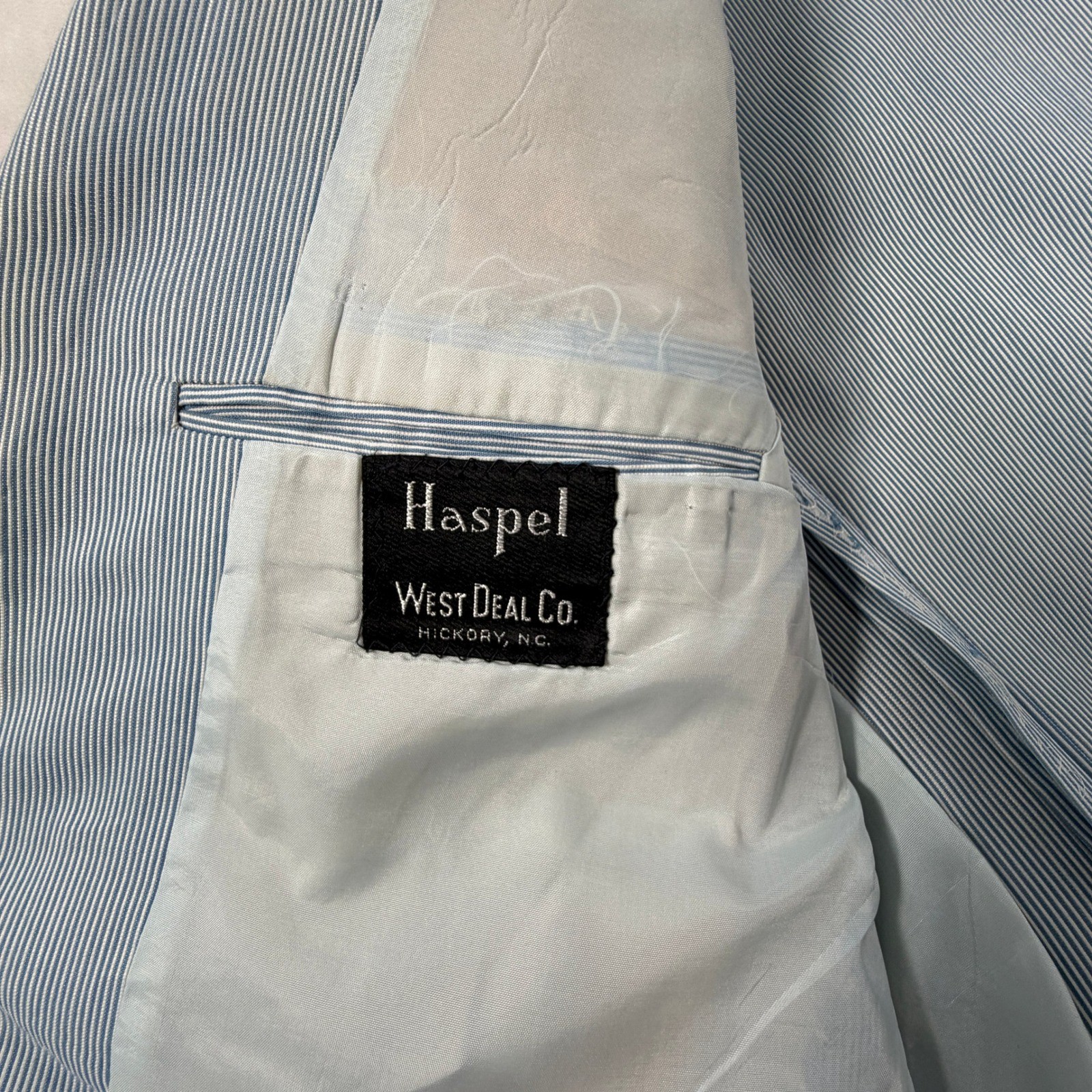 Vintage Haspel Seersucker Blazer 42R Mens Blue White Pinstripe Coat Suit Jacket
