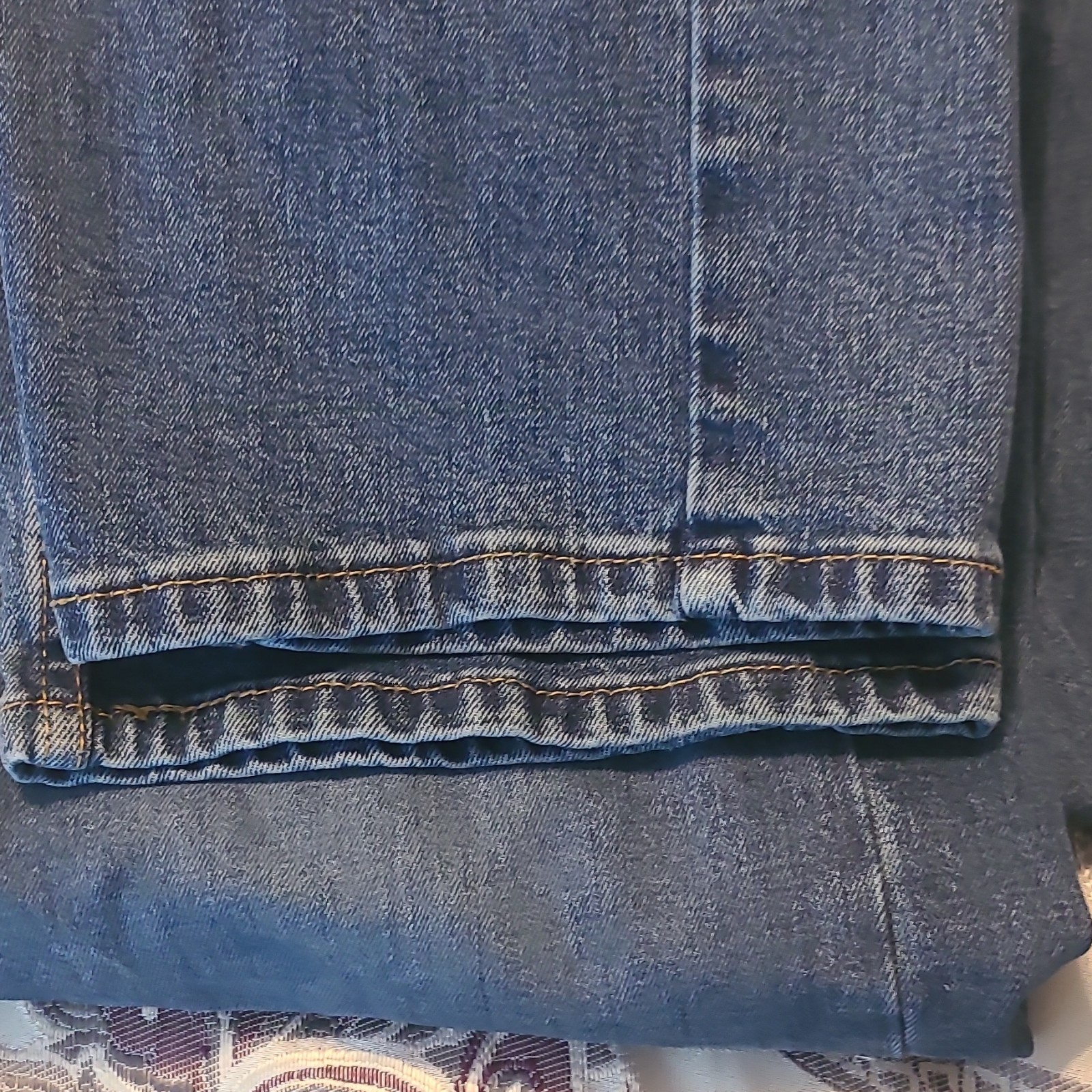 Levi’s 505 500 Series Men’s Blue Medium Wash Straight Fit 5-Pocket Jeans