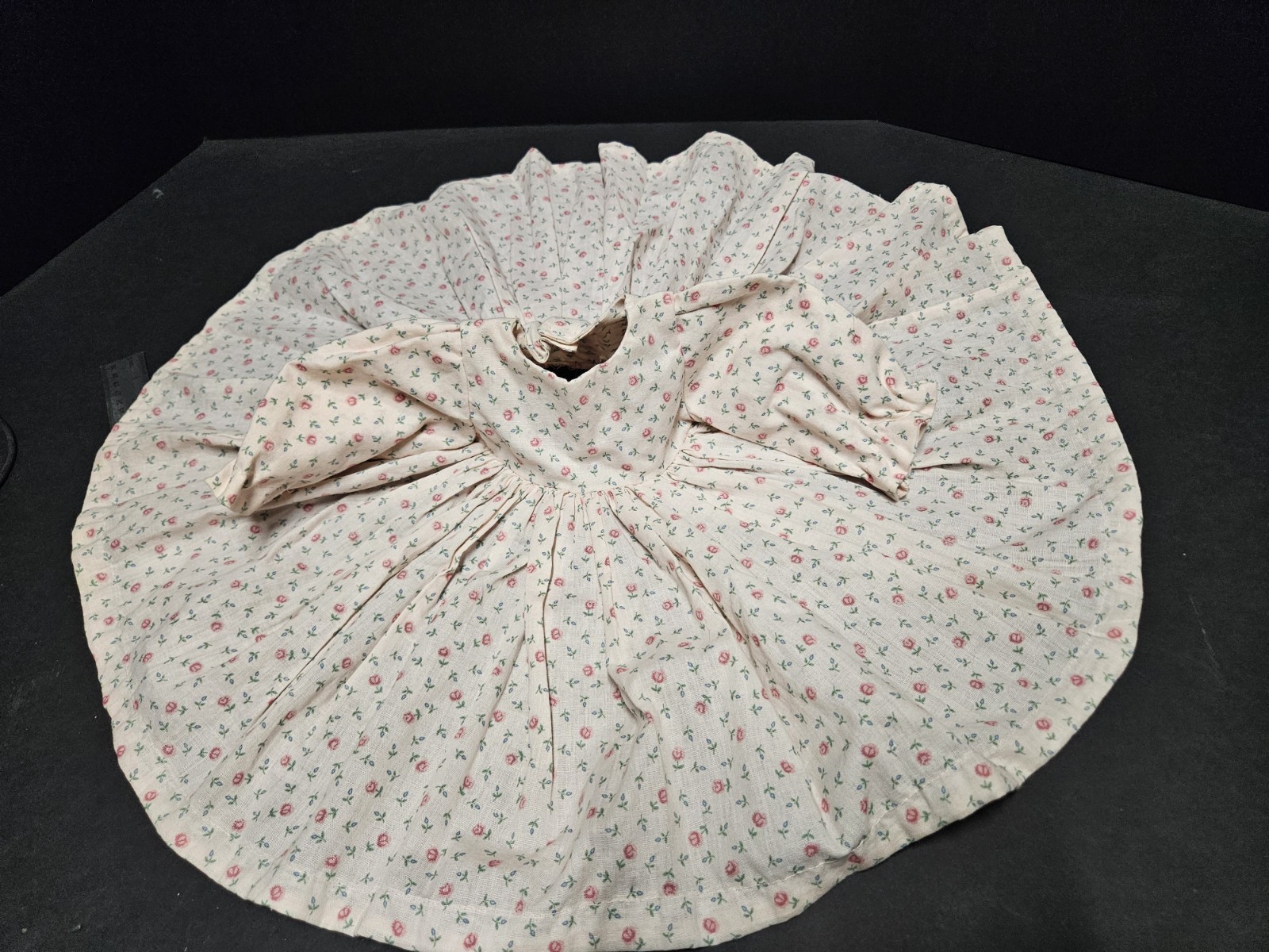 Vintage Full Circle Dress Long Sleeve Girls Lace Ruffles Floral Homemade?