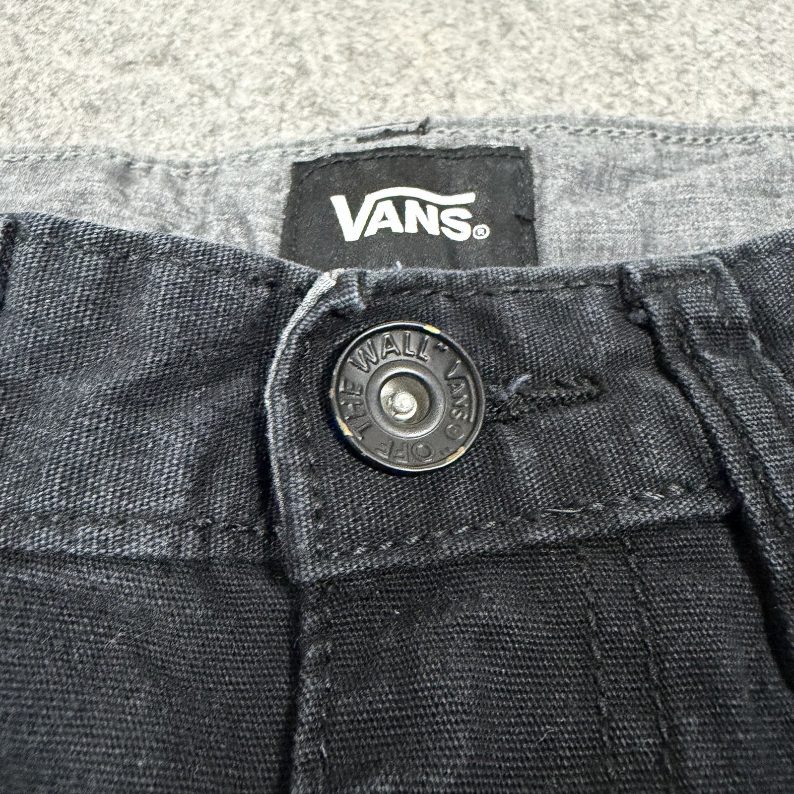 Vans Shorts Denim Jean Shorts Youth Boy’s Size 12 (Actual Fits 25.5×8.75) Black
