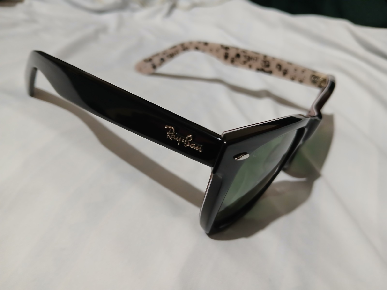Ray-Ban Sunglasses RB2140 Original Wayfarer Black Frame