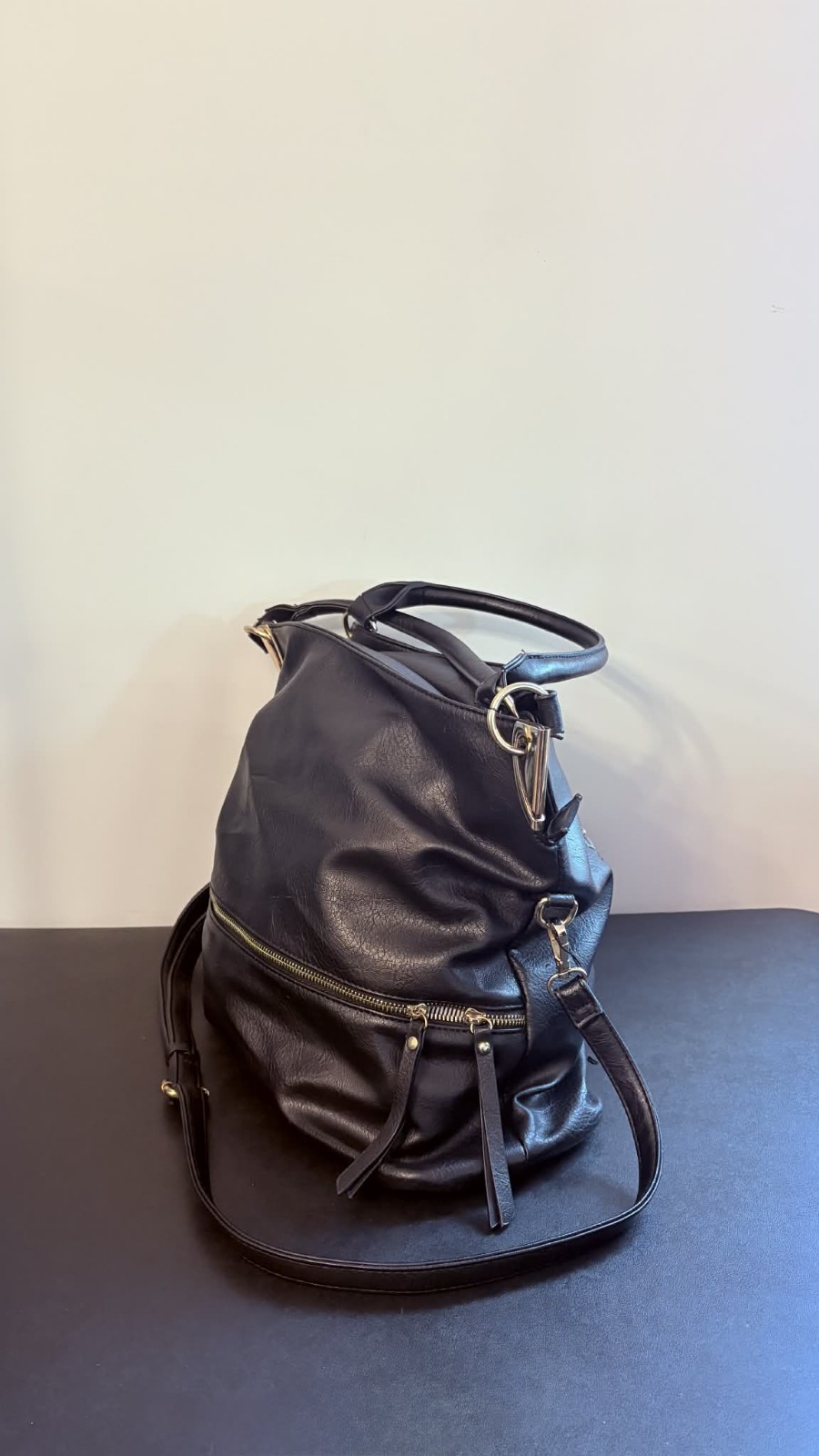 Black Shoulder Bag Zipper Accent Detachable Strap Zip Closure Women