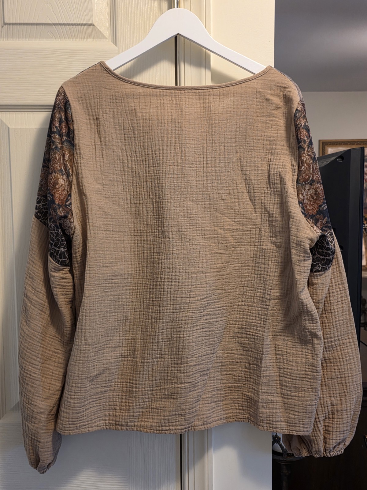 Women’s Bohemian Blouse Patchwork-Like Natural Colors 44″ bust 24″ Dwn Bk NWOT