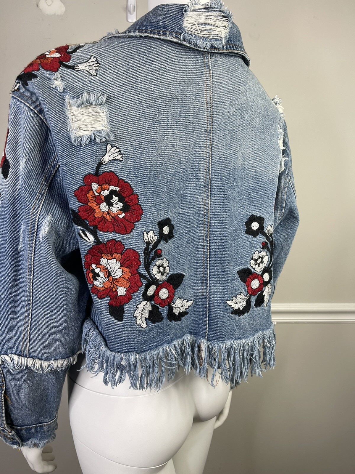 Hengshen M Embroidered Floral Denim Jeans Jacket Distressed Fringe Boho Chic