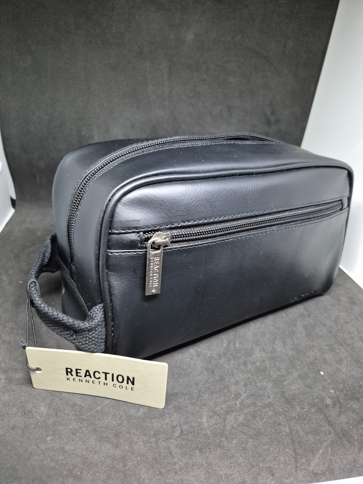 Kenneth Cole Reaction Toiletry Shaving Cosmetic Leather Bag Storage Travel