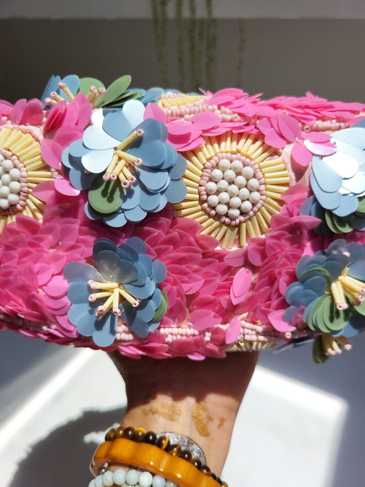 NWT Viral HANDCRAFTED IN INDIA Pink Floral Garden 3D Appliqué Flowers Beaded Bag