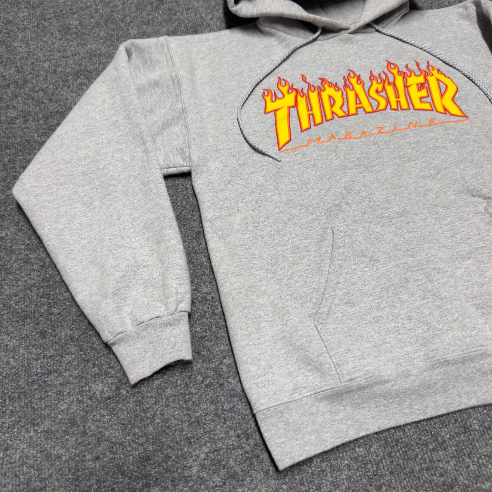 Vintage 00s Thrasher Skateboarding Hoodie Flame Design Gray Flames Men Small