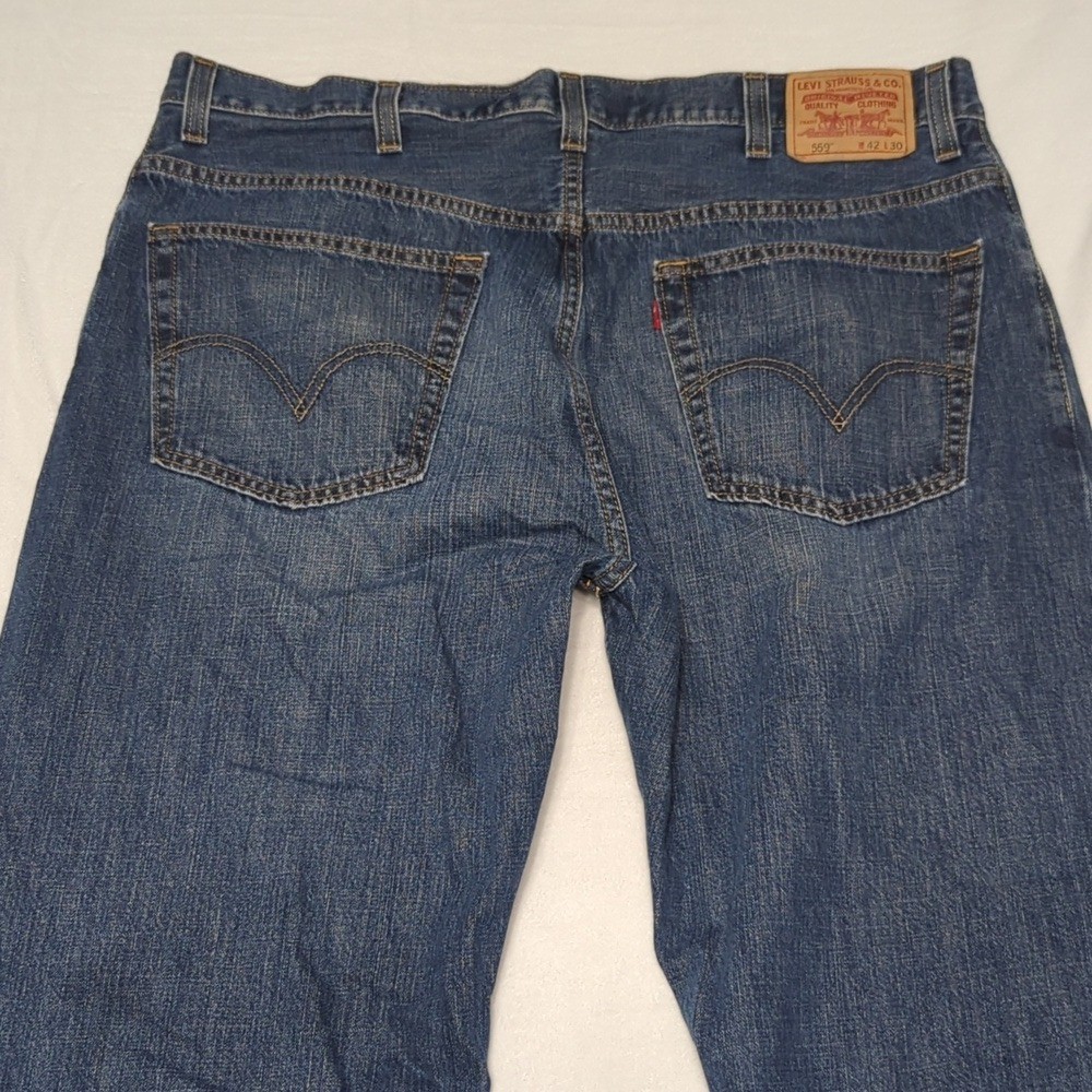 Y2K Levi’s 559 Relaxed Straight Leg Medium Wash Mens Jeans Size 42