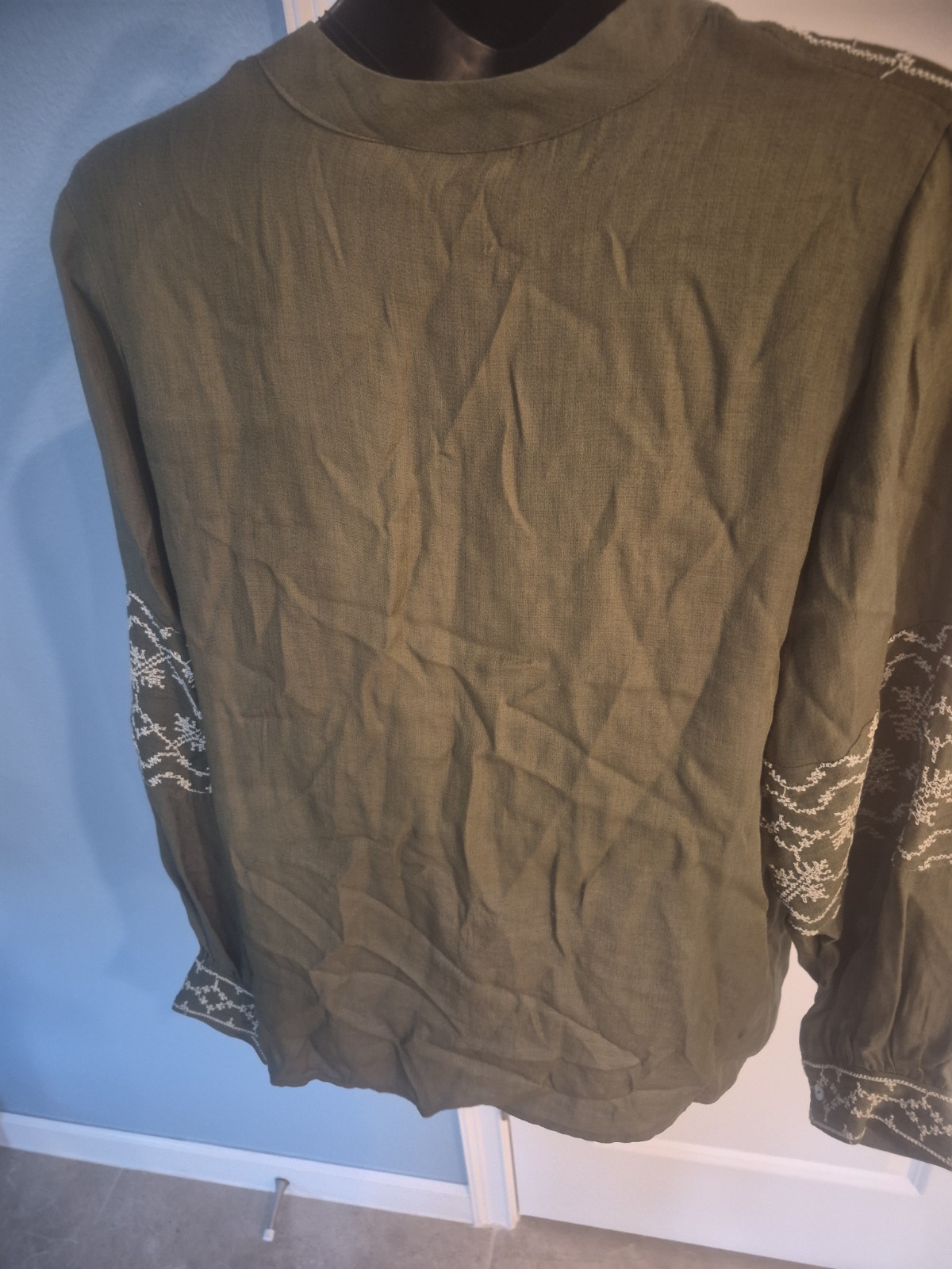 women long sleeve olive green shirt Zara size S