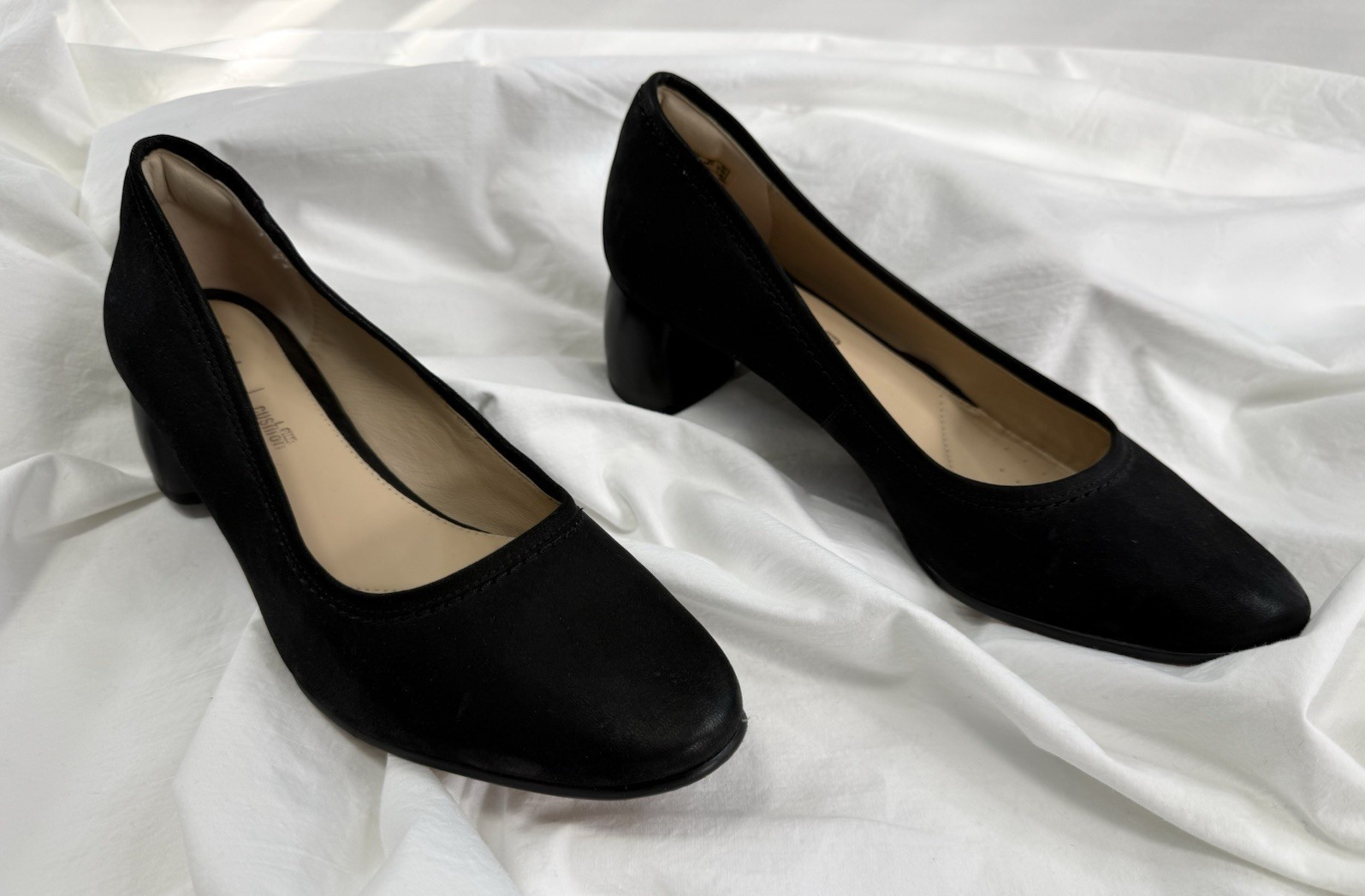 Clarks Plus Cushion Women Black Pumps SZ 8.5