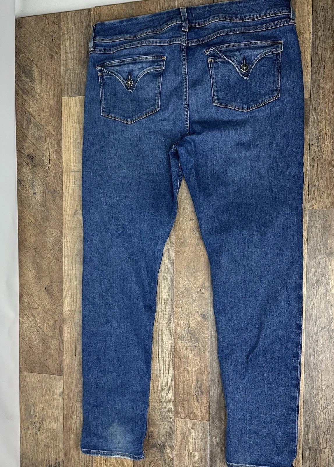 Hudson Women’s Flap Pocket Medium Wash Skinny Jeans Style WM422DDA Size 33