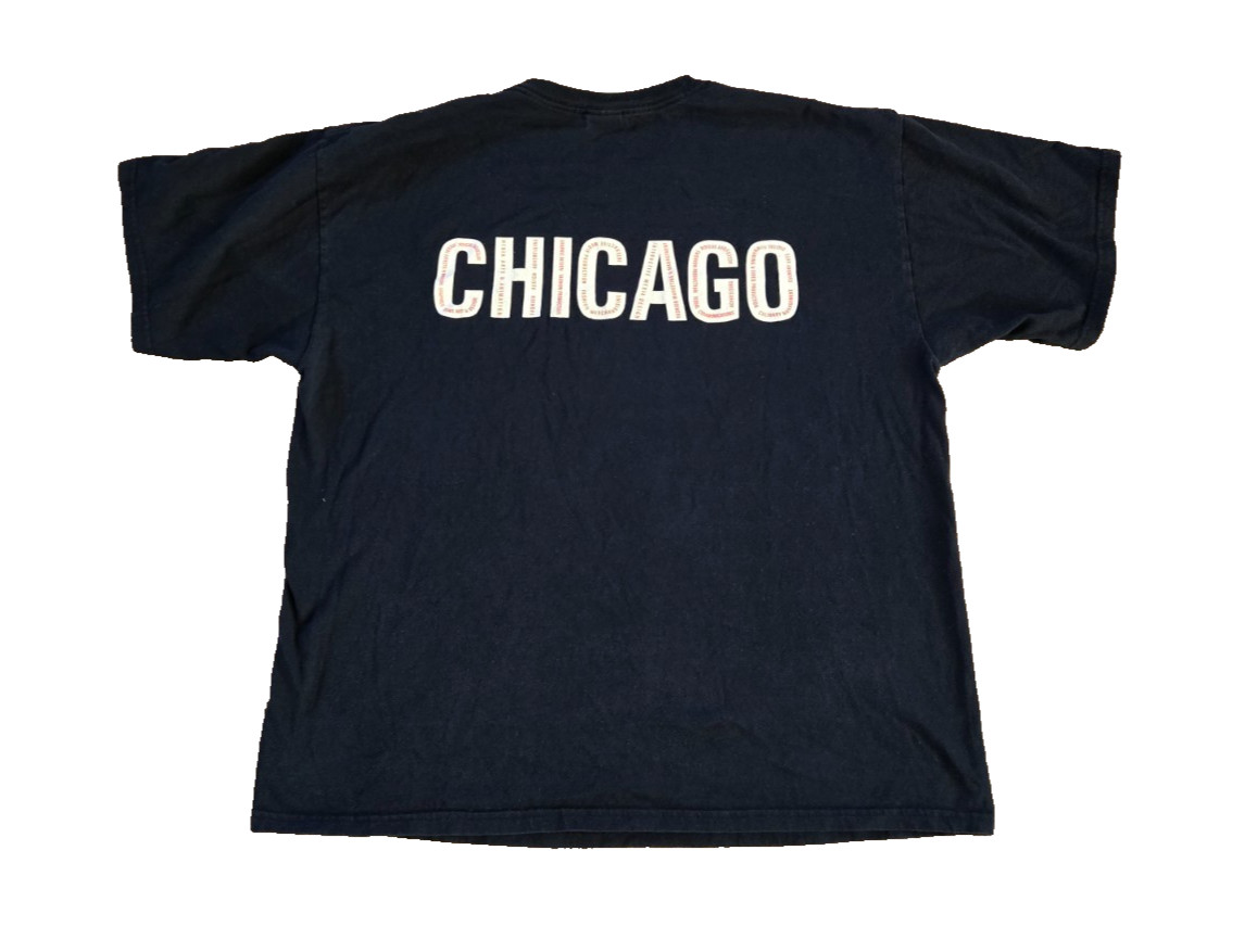 XL T Shirt “Art Institute” Chicago, Graphic Print, Design School