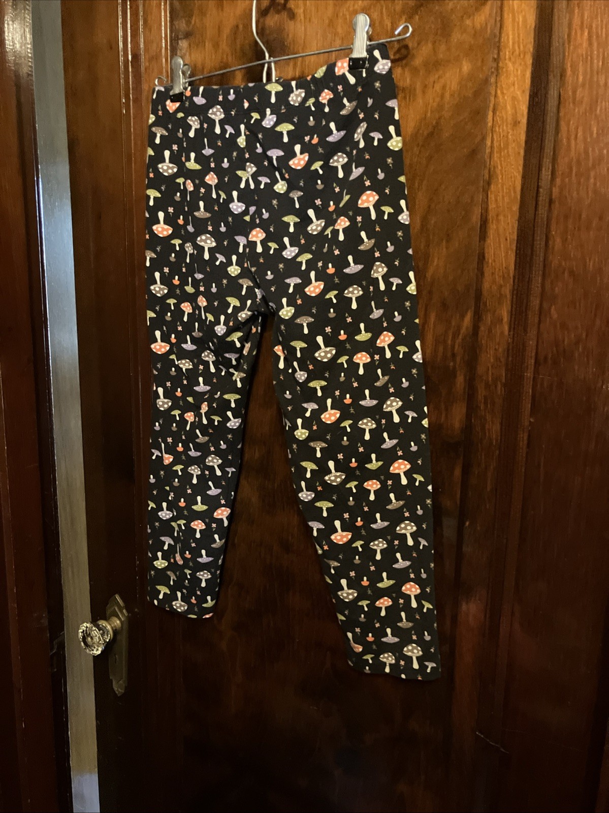 Junior Capri Leggings S-3/5 Mushroom Print 95% Cotton-5% Spandex, 18” Inseam