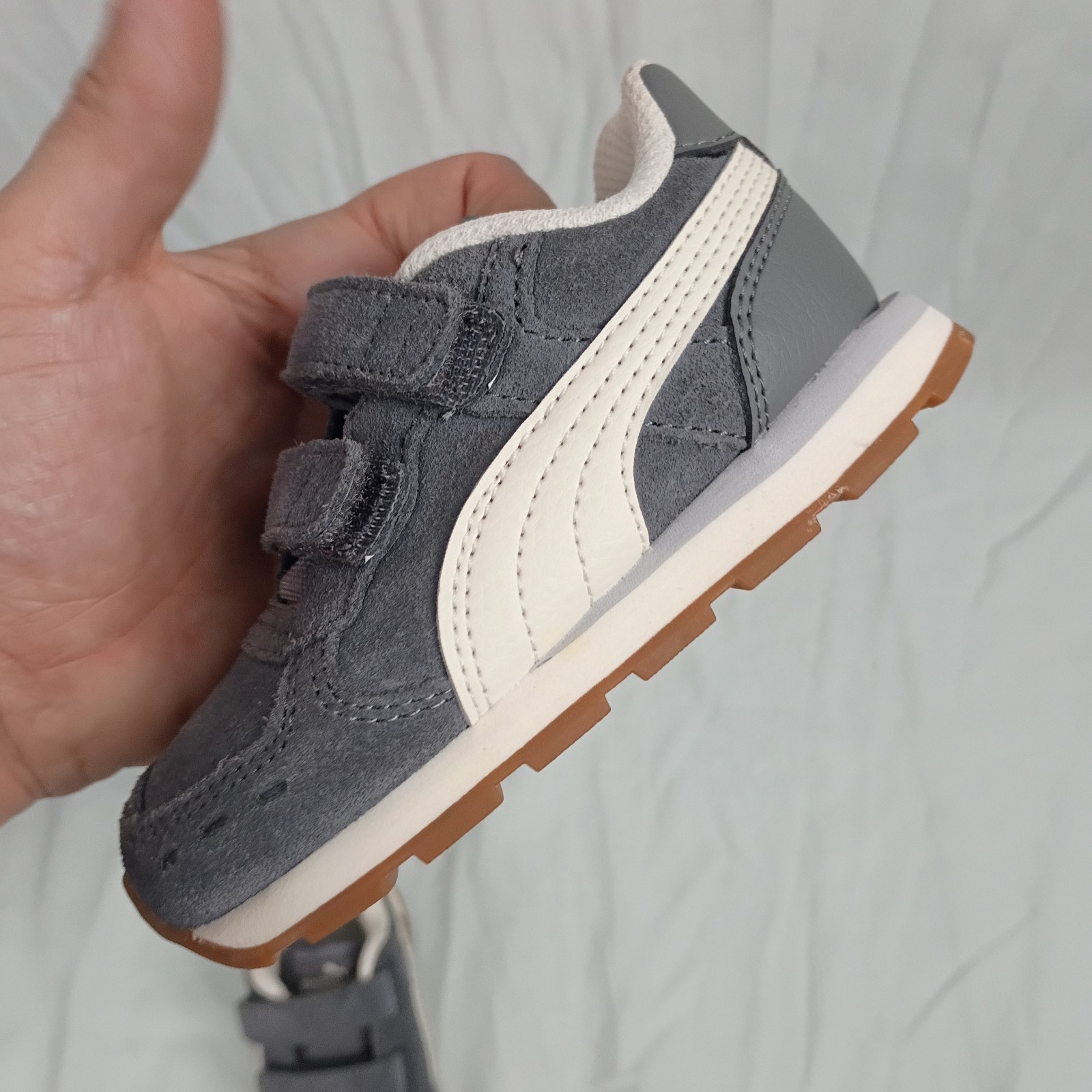 TODDLER PUMA ST RUNNER SHOES SIZE 6 CHILD BABY RUNNING GRAY PLAY SCHOOL